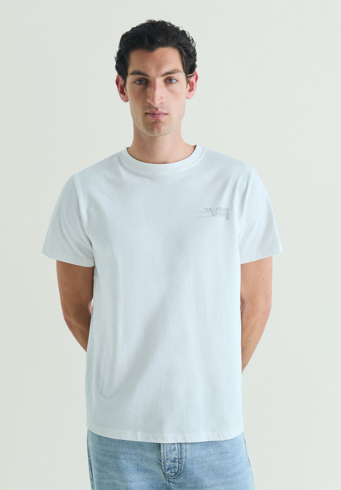 T-SHIRT COM PADRÃO REGULAR FIT
