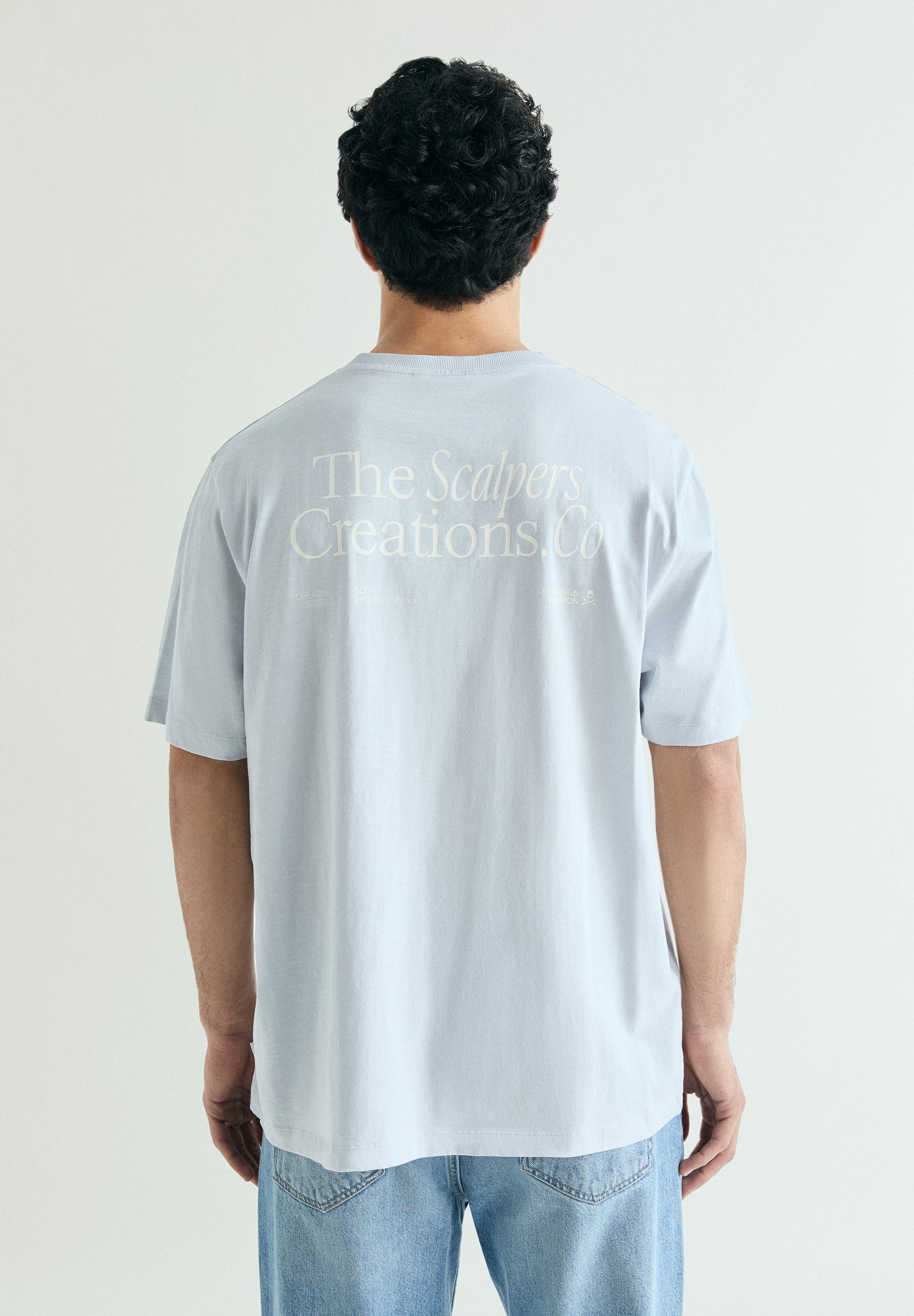 T-SHIRT COM PADRÃO RELAXED FIT