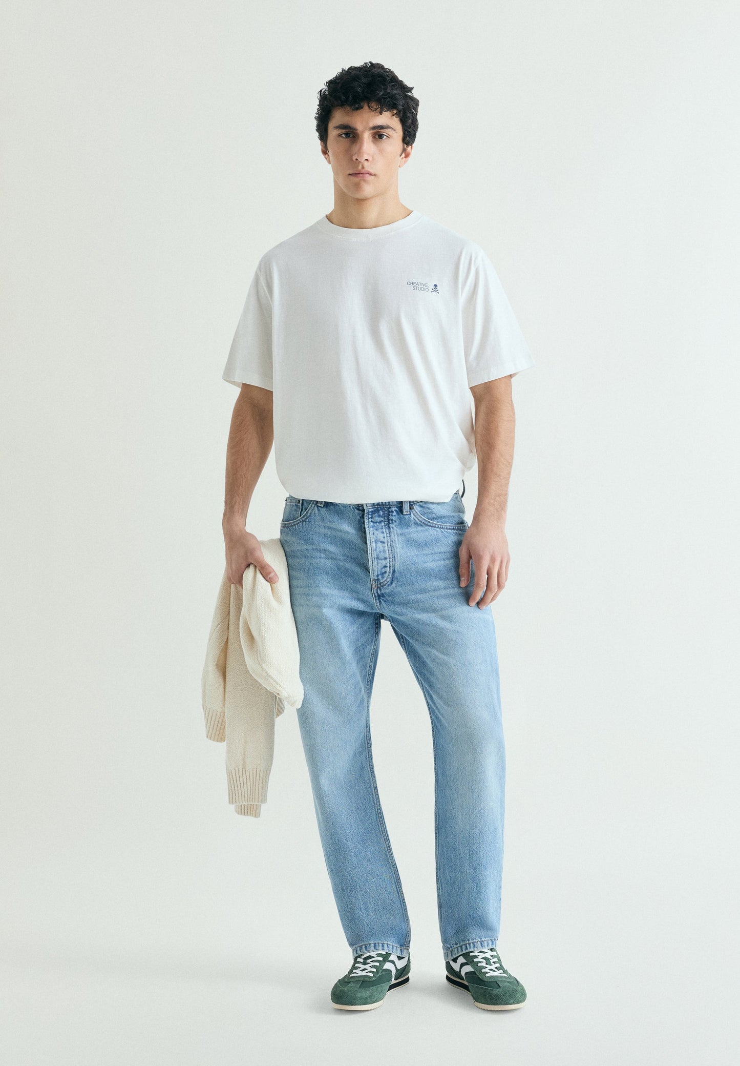 T-SHIRT COM PADRÃO RELAXED FIT