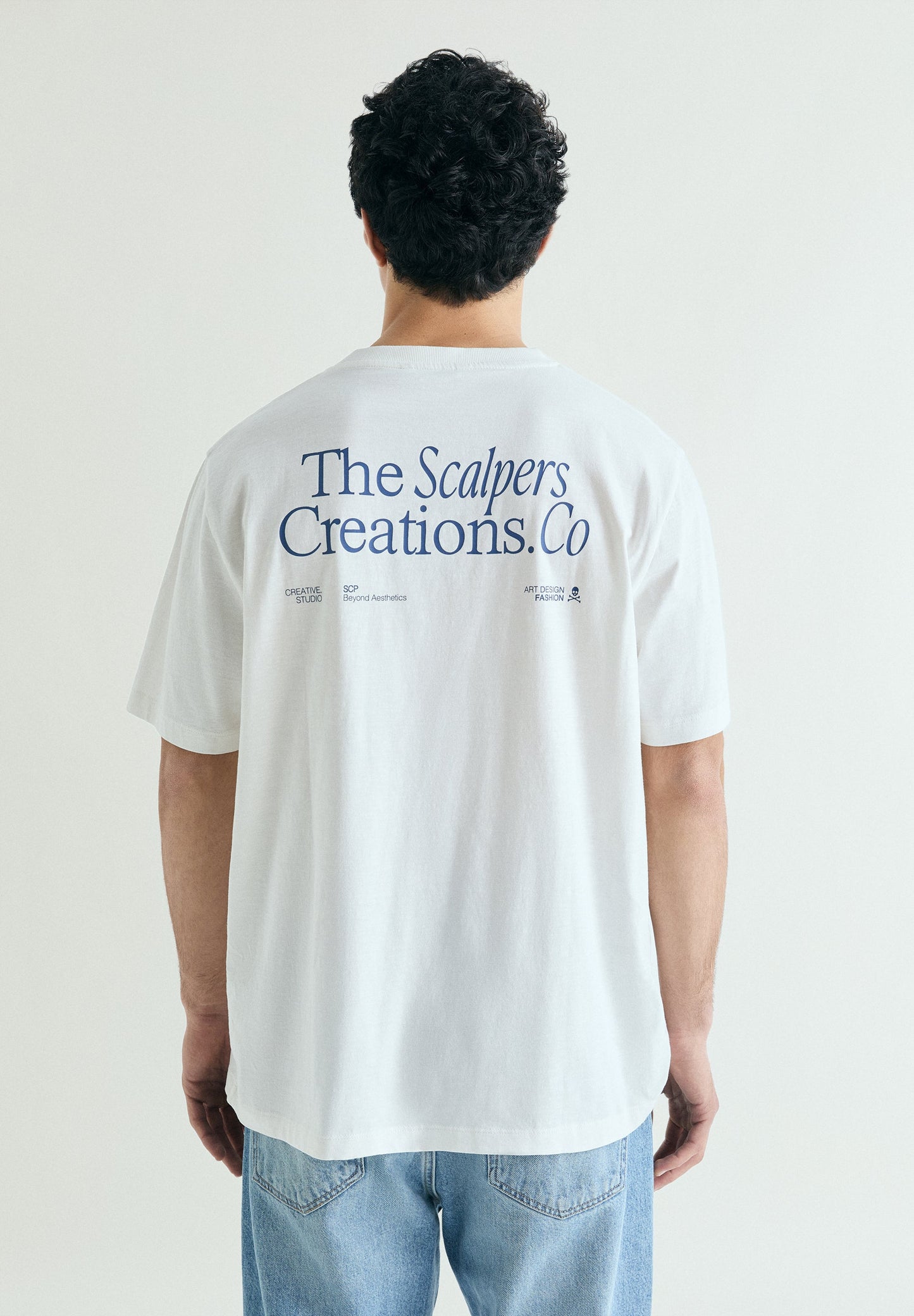 T-SHIRT COM PADRÃO RELAXED FIT