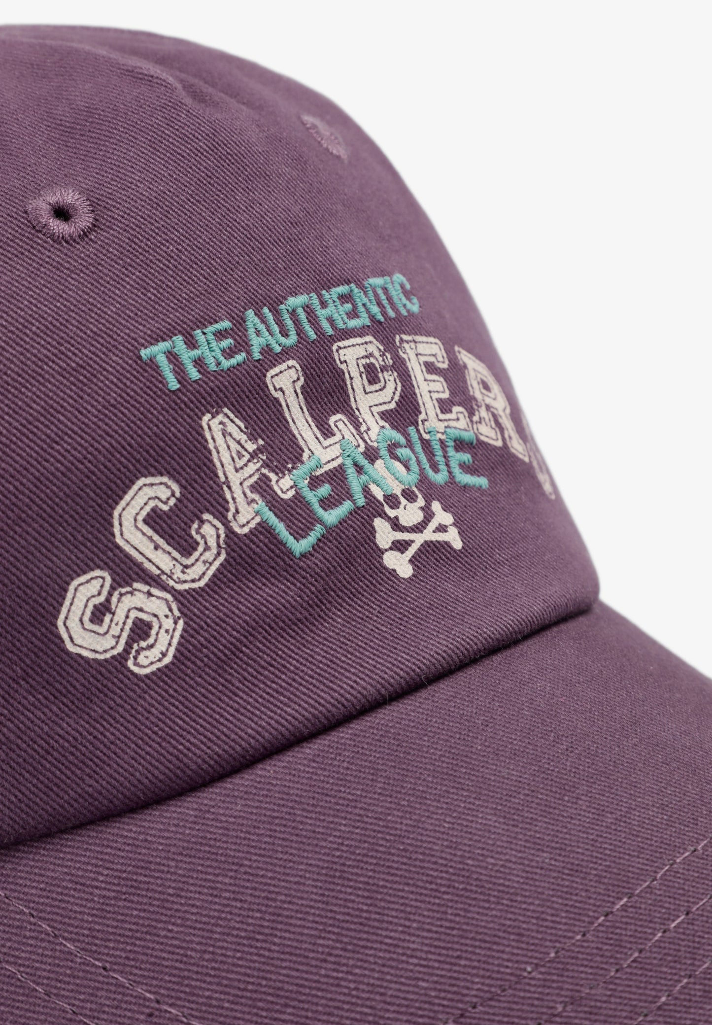 BONÉ COLLEGE COM PADRÃO