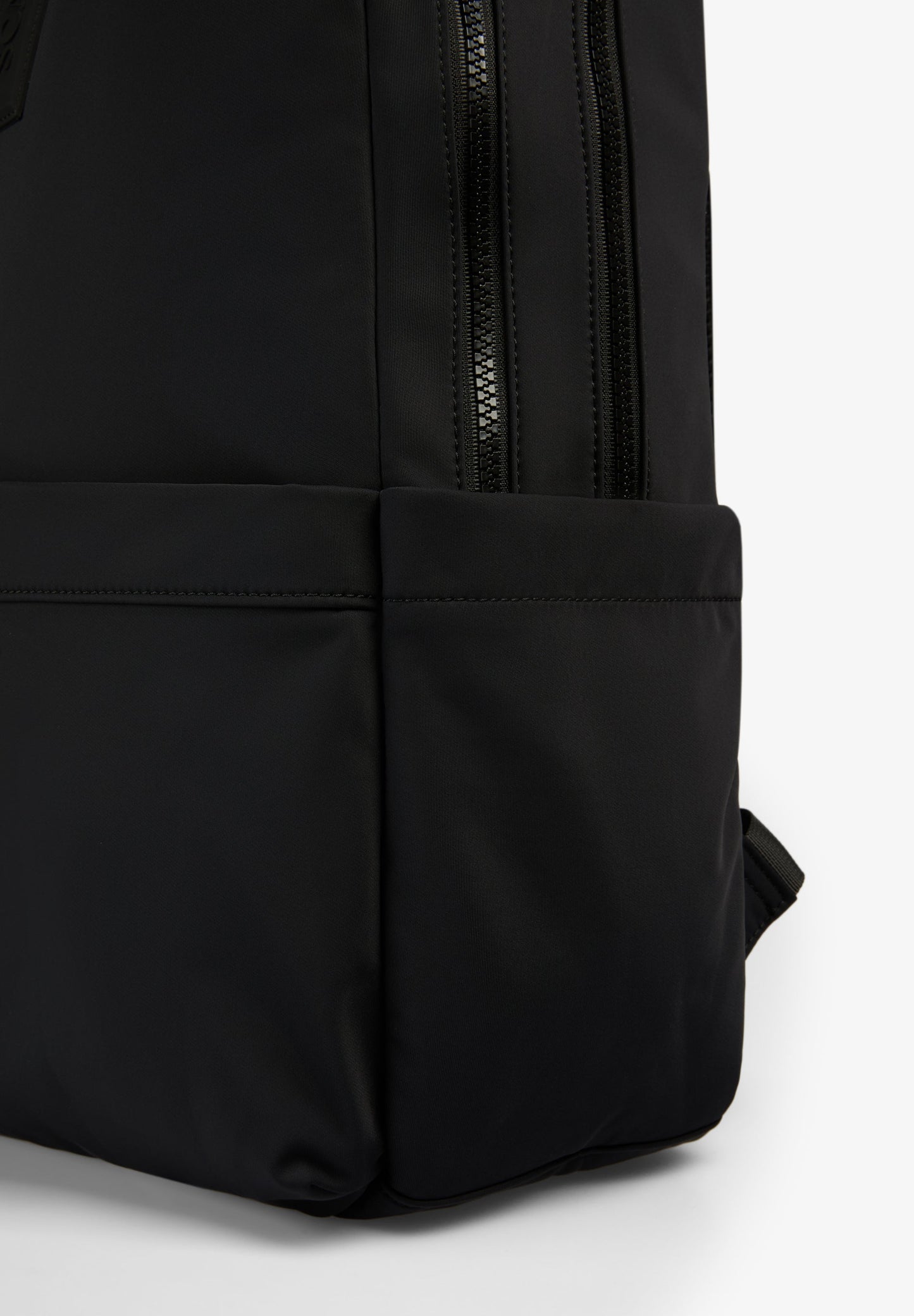 MOCHILA TÉCNICA COM BOLSOS