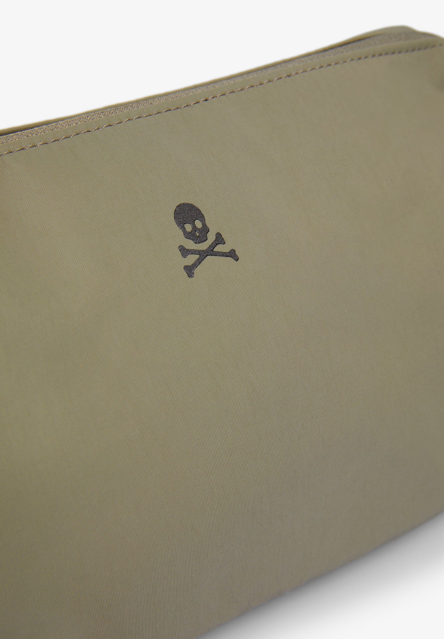 NÉCESSAIRE DE VIAGEM COM SKULL
