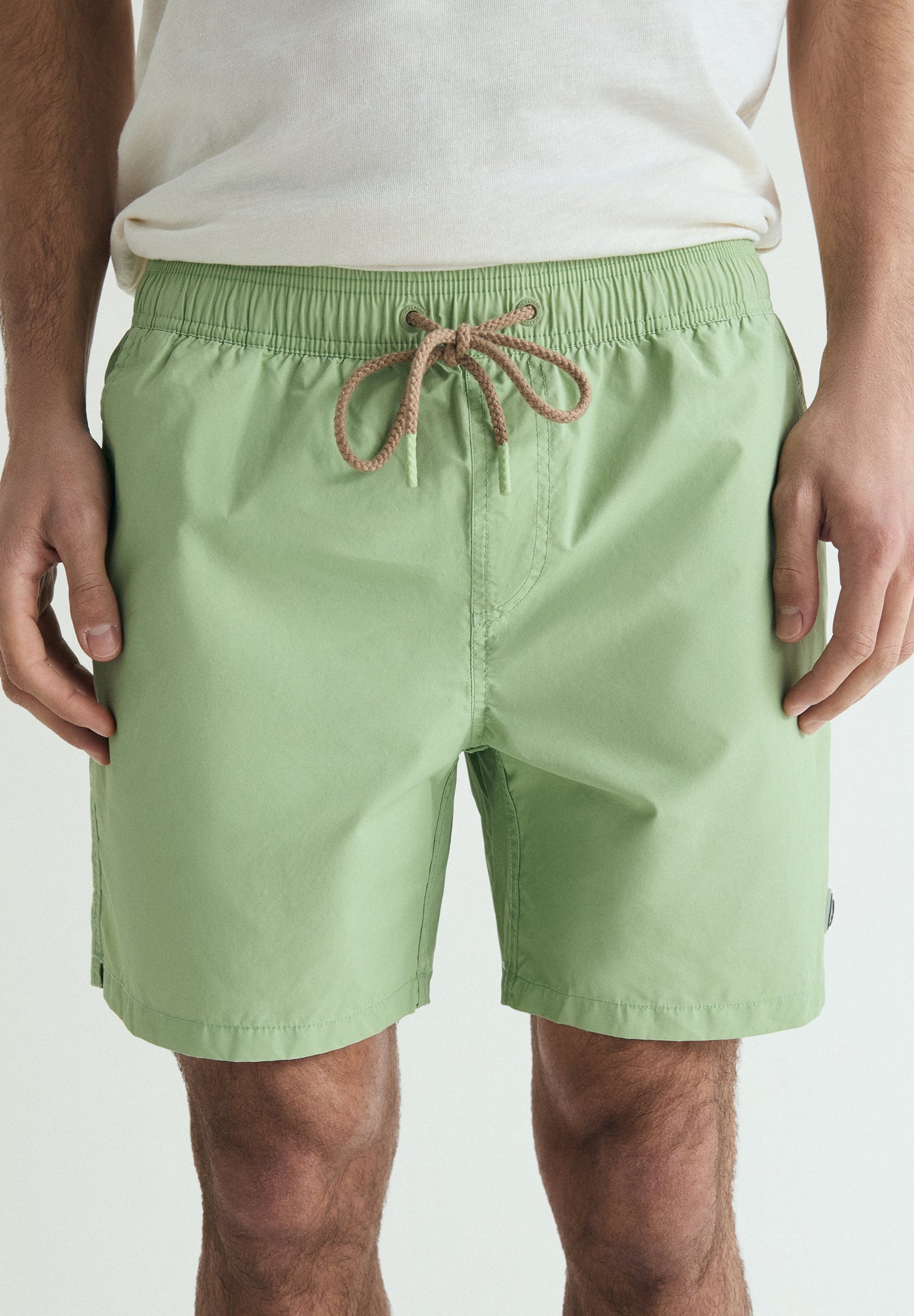 CALÇÕES DE BANHO BÁSICOS COM BOLSO