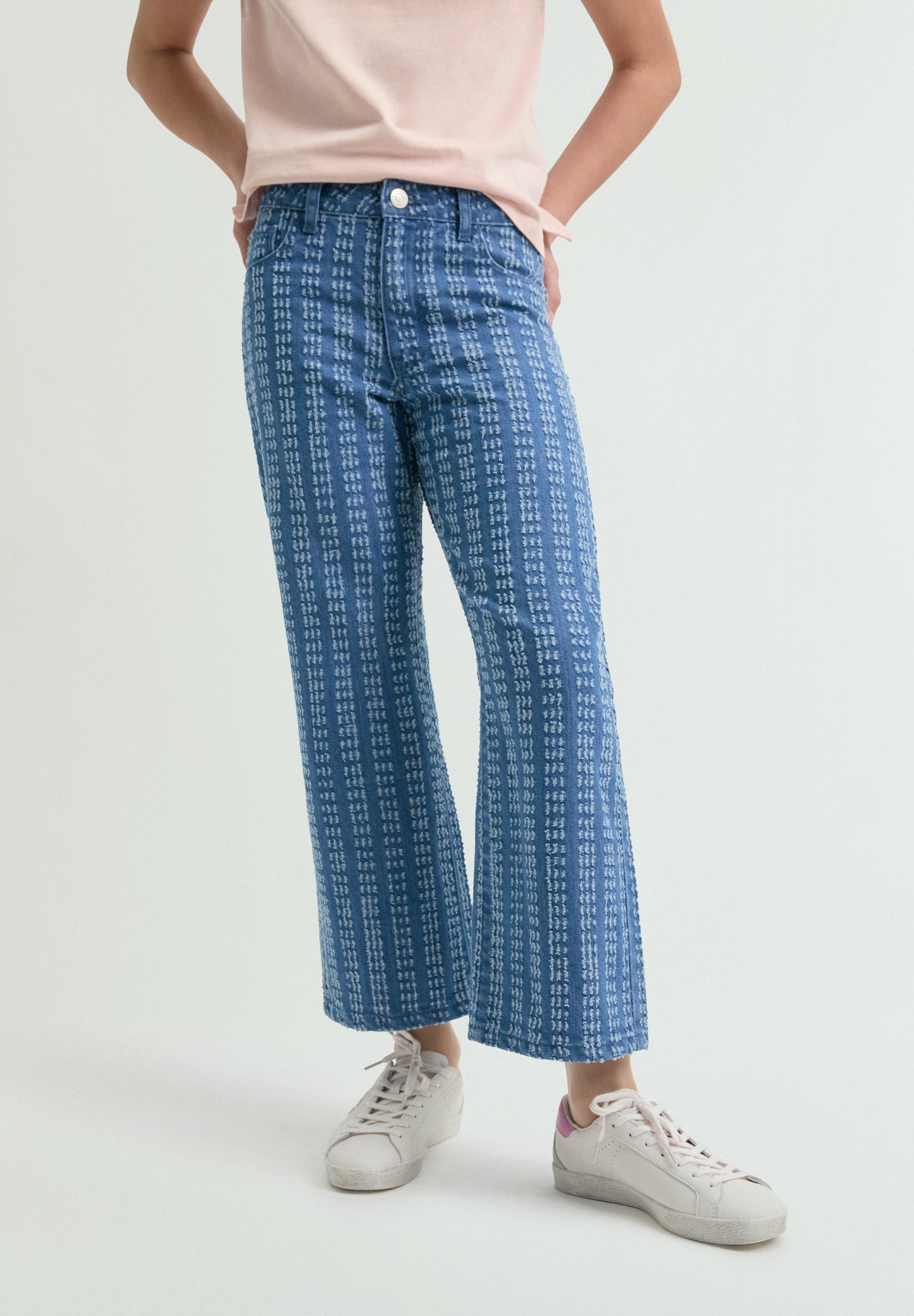 CALÇAS JEANS COM PESPONTO