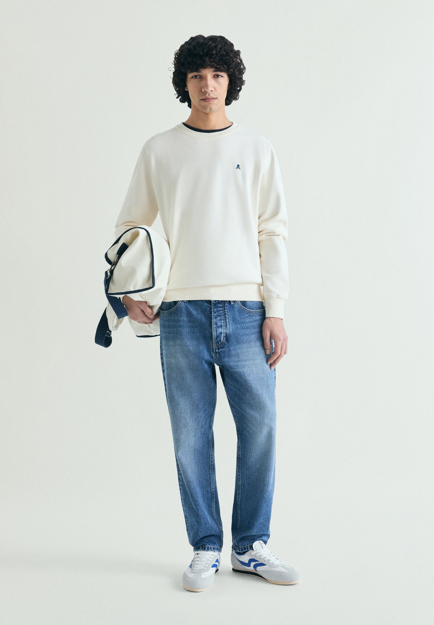 SWEATSHIRT BÁSICA COM PADRÃO ATRÁS