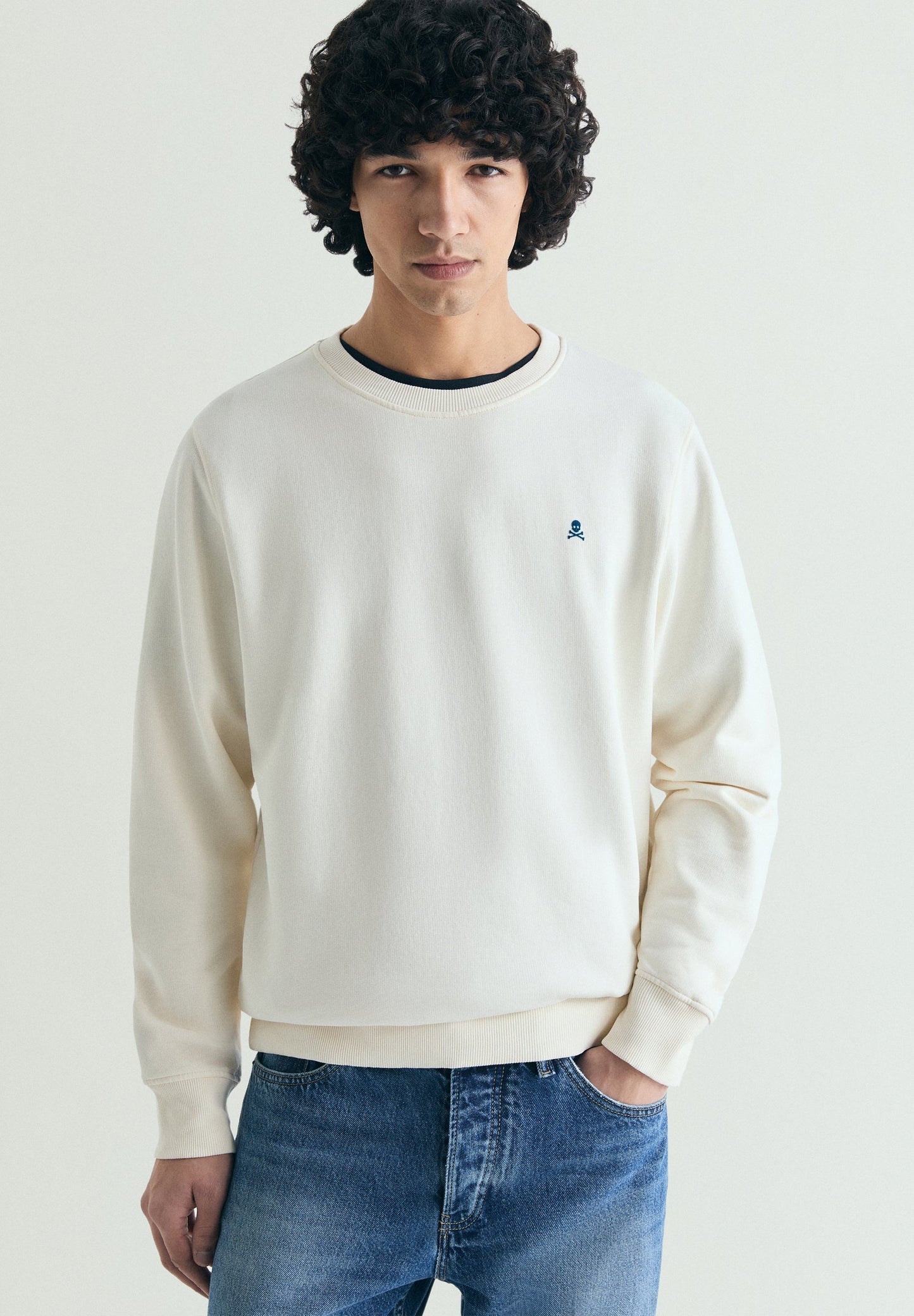SWEATSHIRT BÁSICA COM PADRÃO ATRÁS