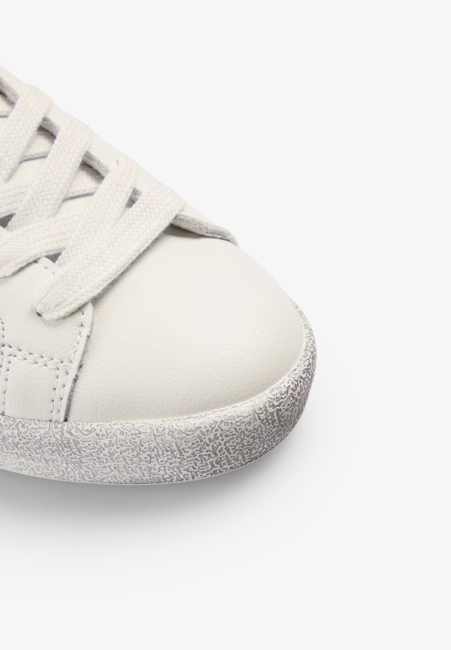 SAPATILHAS DE PELE EM CONTRASTE METALIZADO