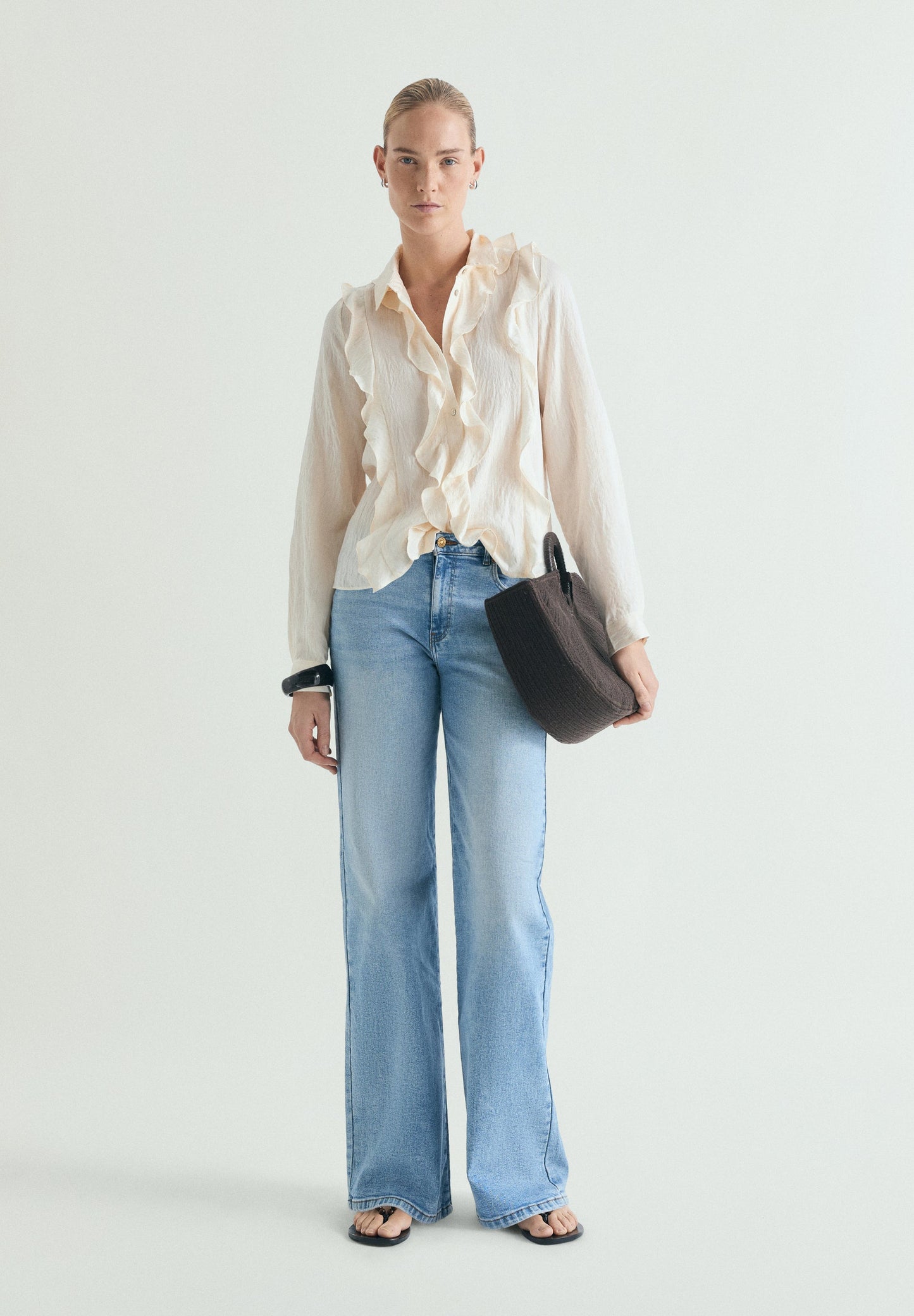 BLUSA DE ALGODÃO COM FOLHOS