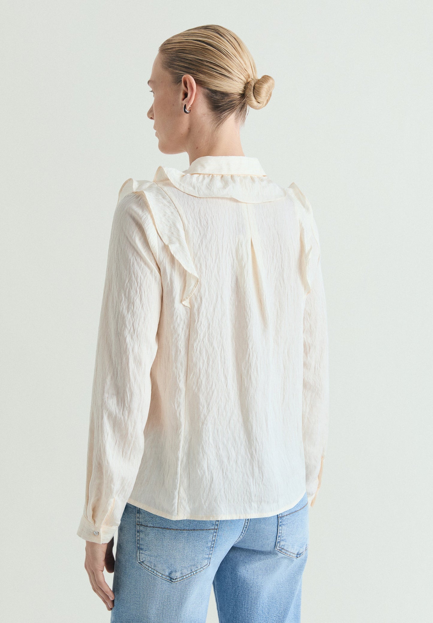 BLUSA DE ALGODÃO COM FOLHOS