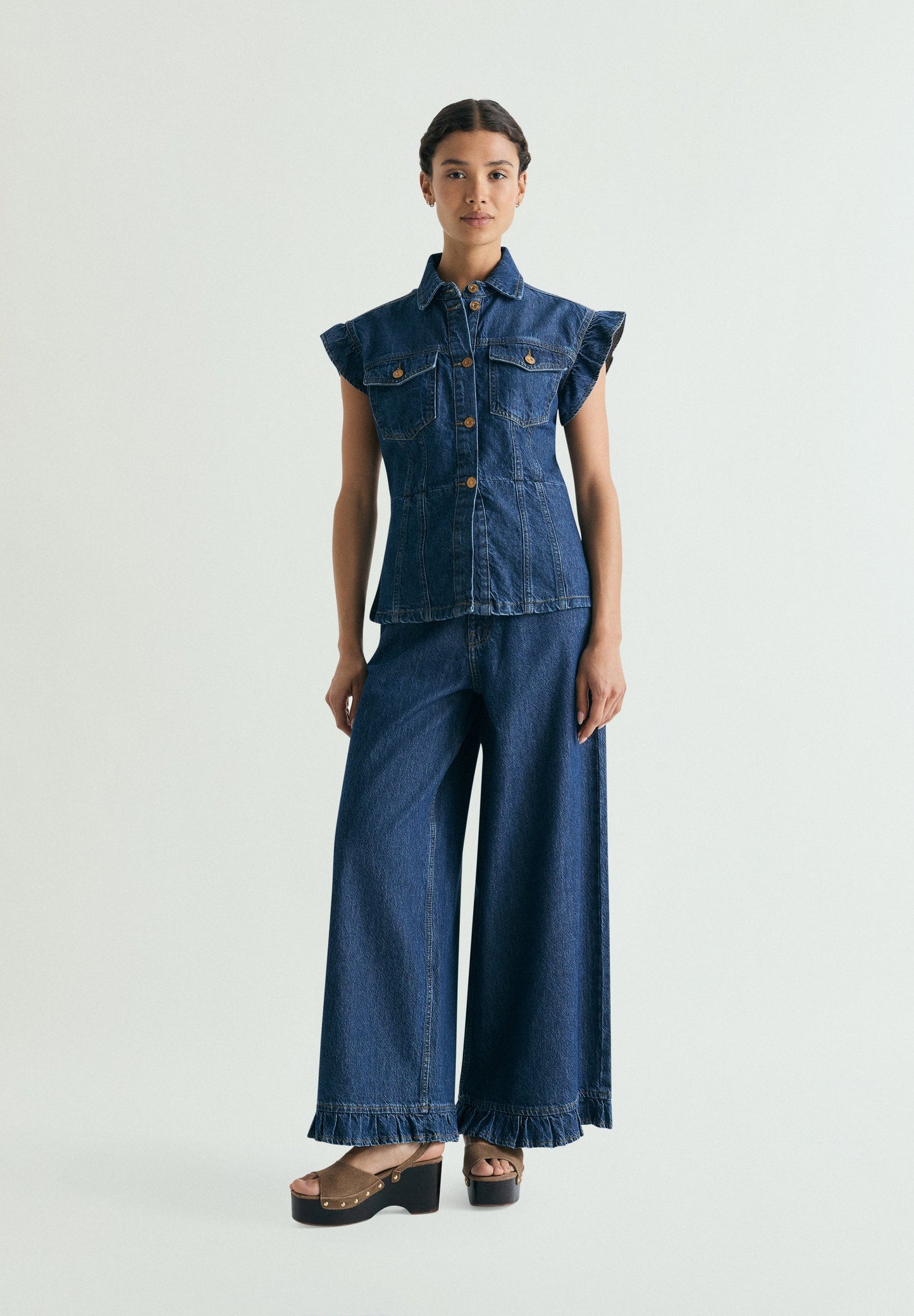 CAMISA DENIM COM MANGA COM FOLHO