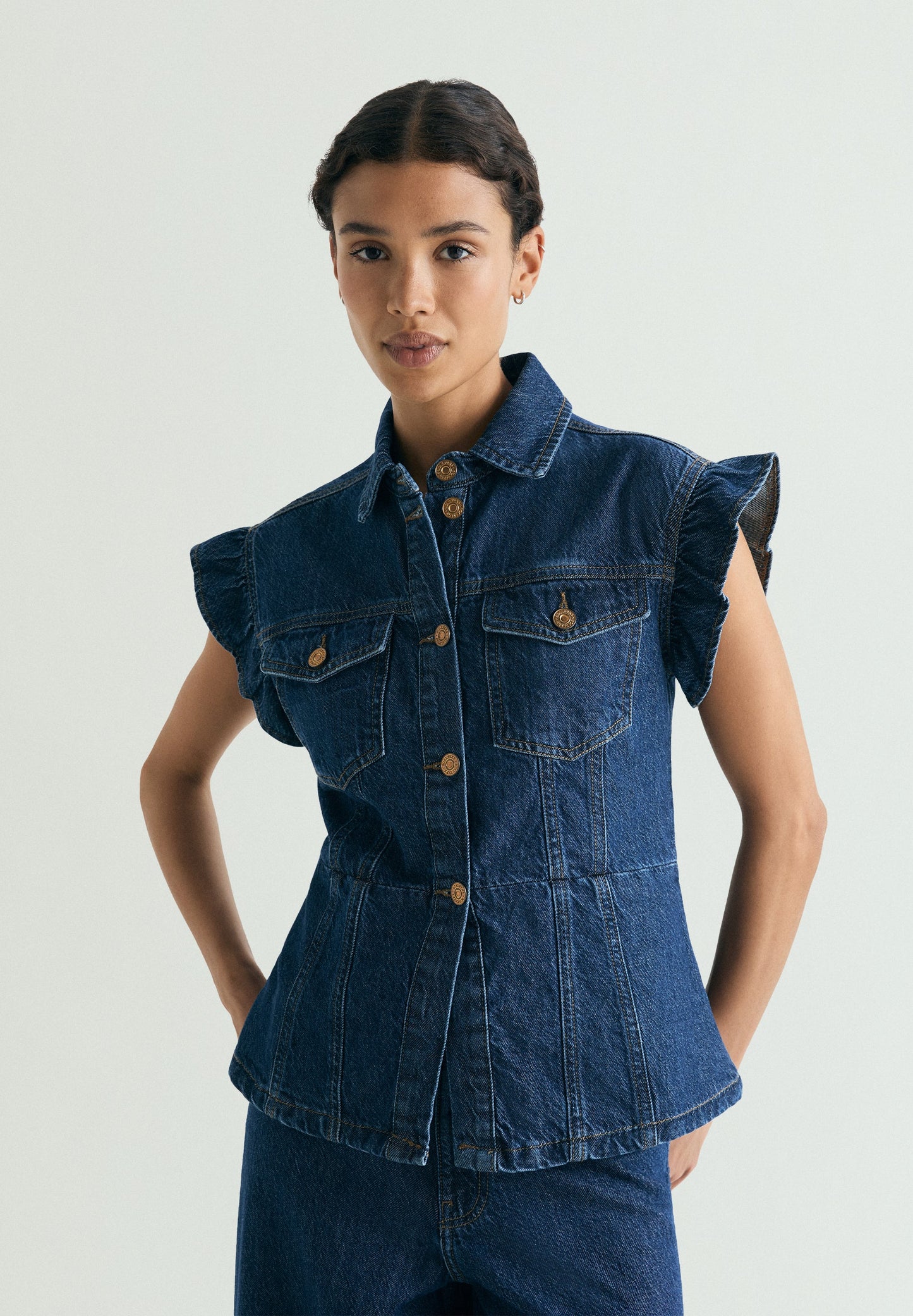 CAMISA DENIM COM MANGA COM FOLHO