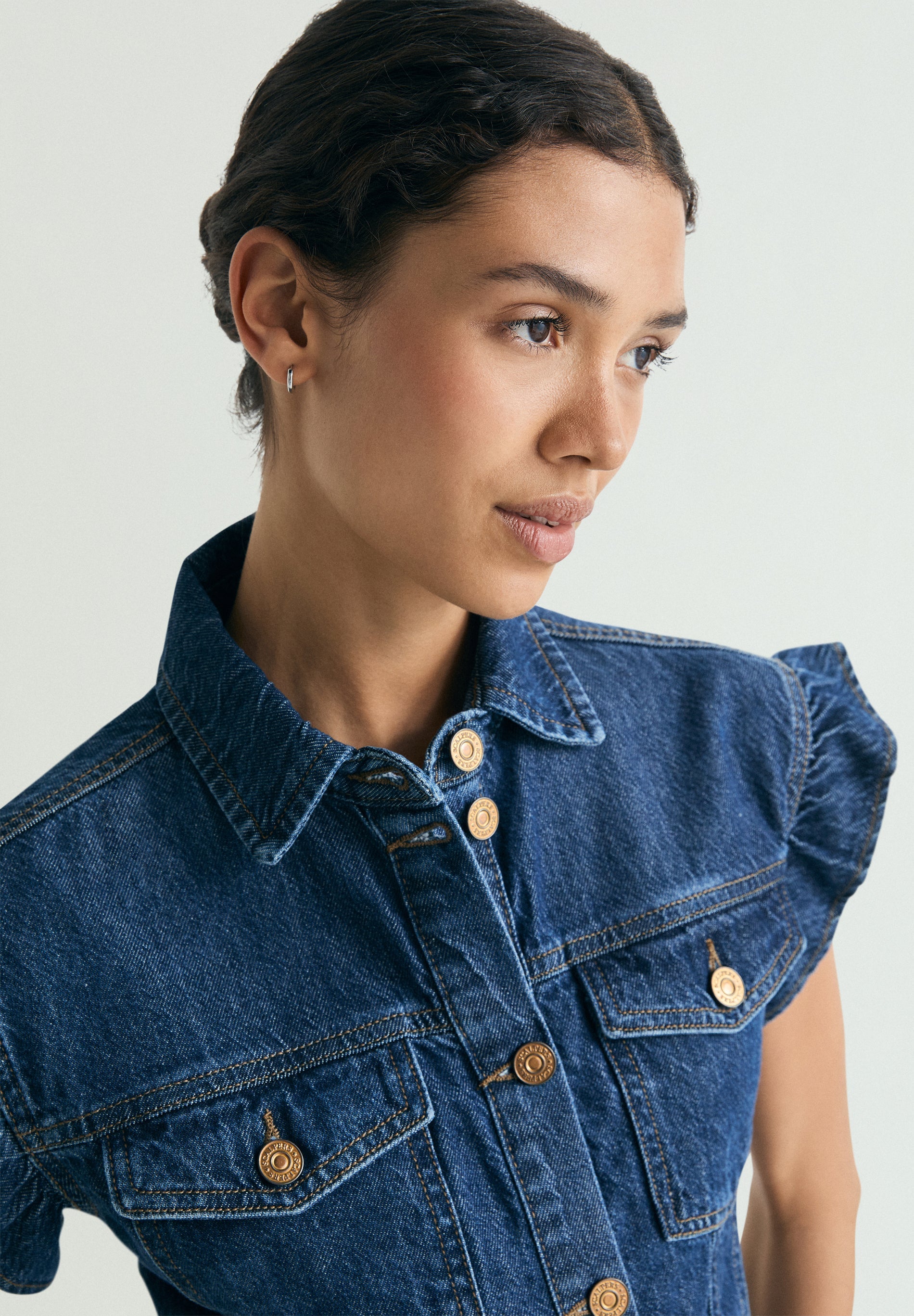 CAMISA DENIM COM MANGA COM FOLHO