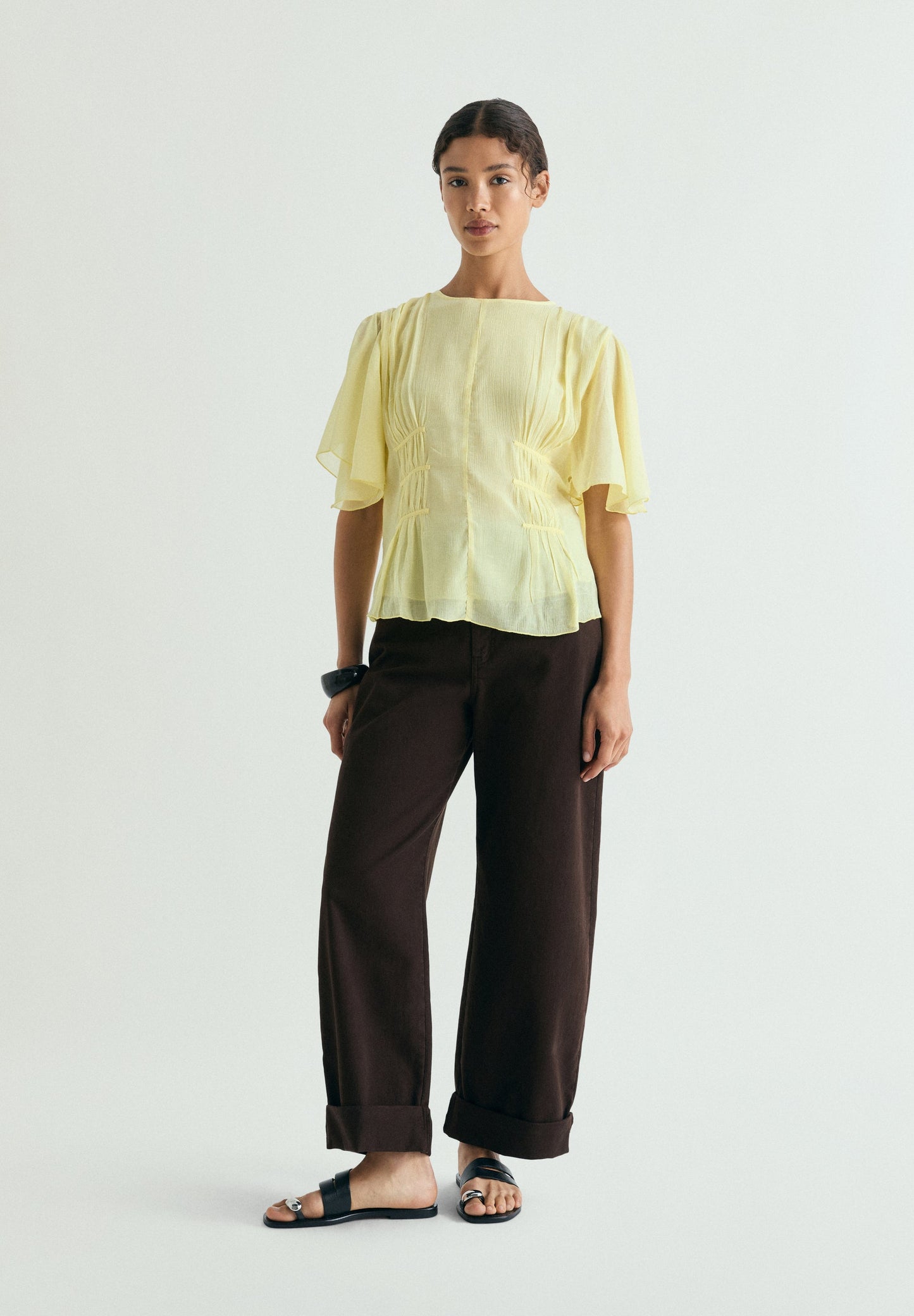 BLUSA FLUIDA COM FRANZIDOS