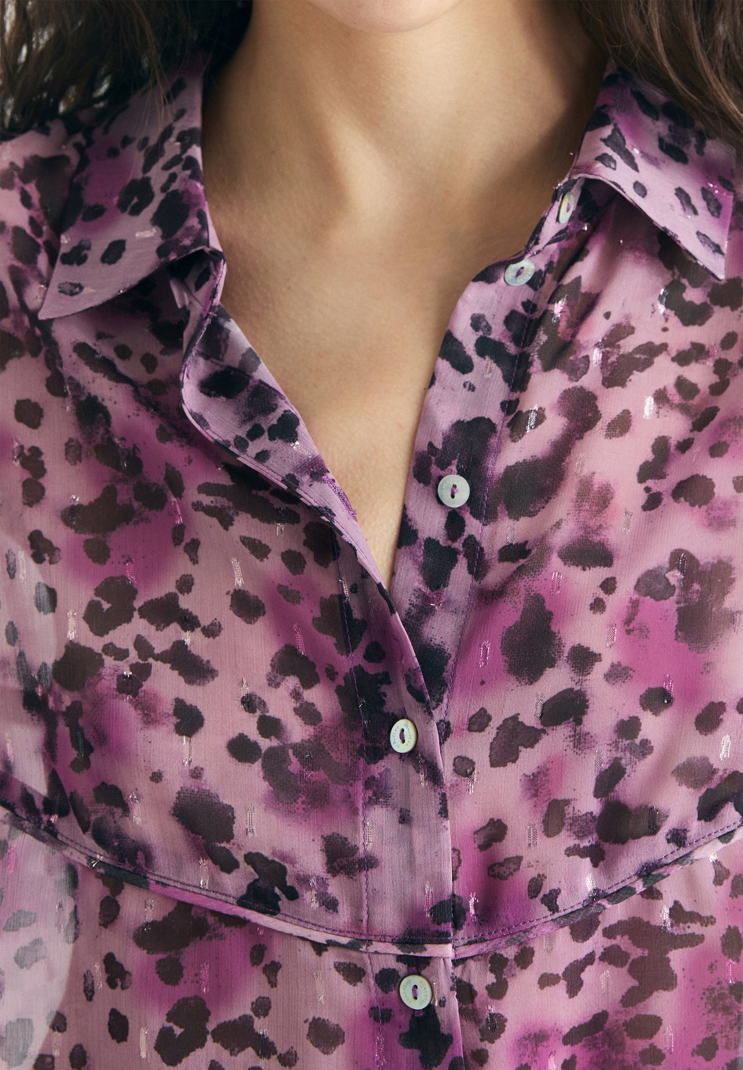 BLUSA FLUIDA ESTAMPADO ANIMAL