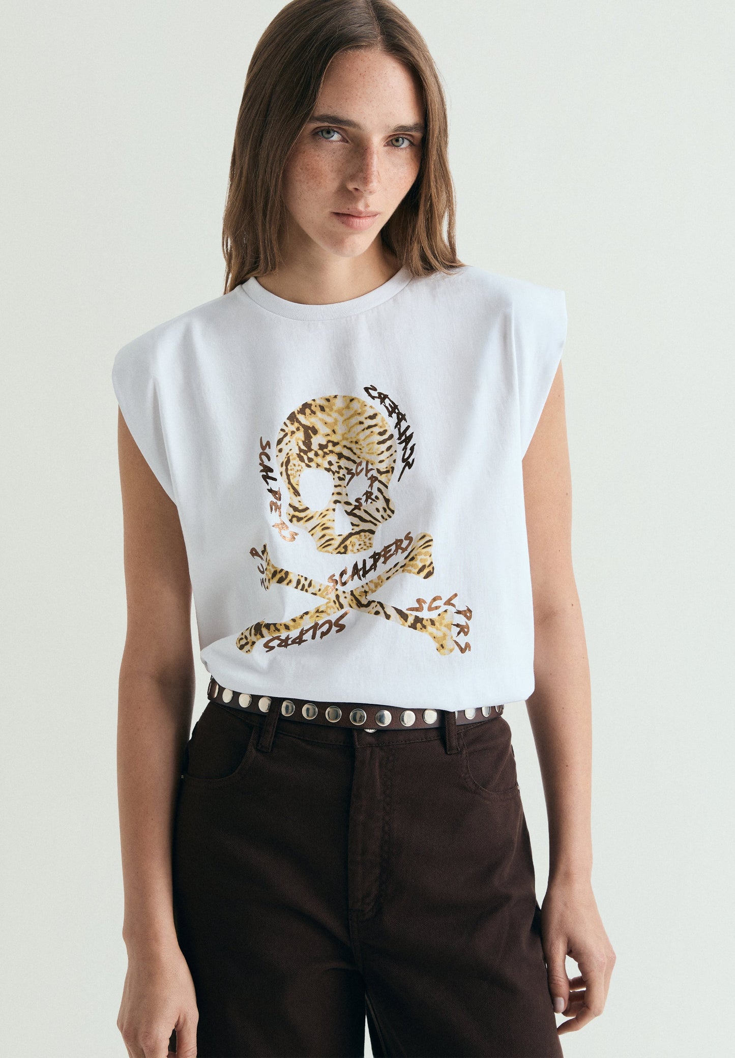 T-SHIRT DE MANGA CAVA COM PADRÃO