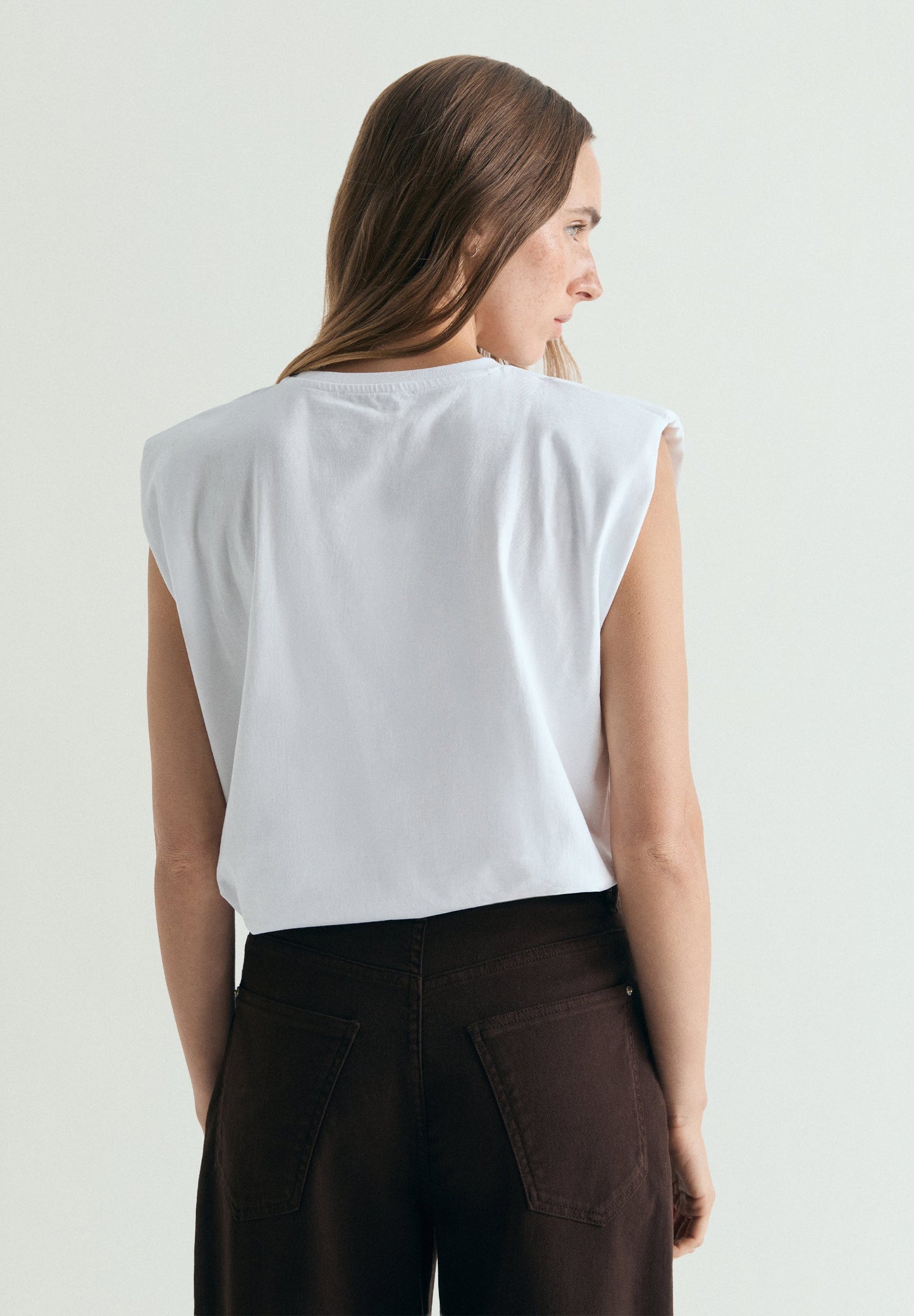 T-SHIRT DE MANGA CAVA COM PADRÃO