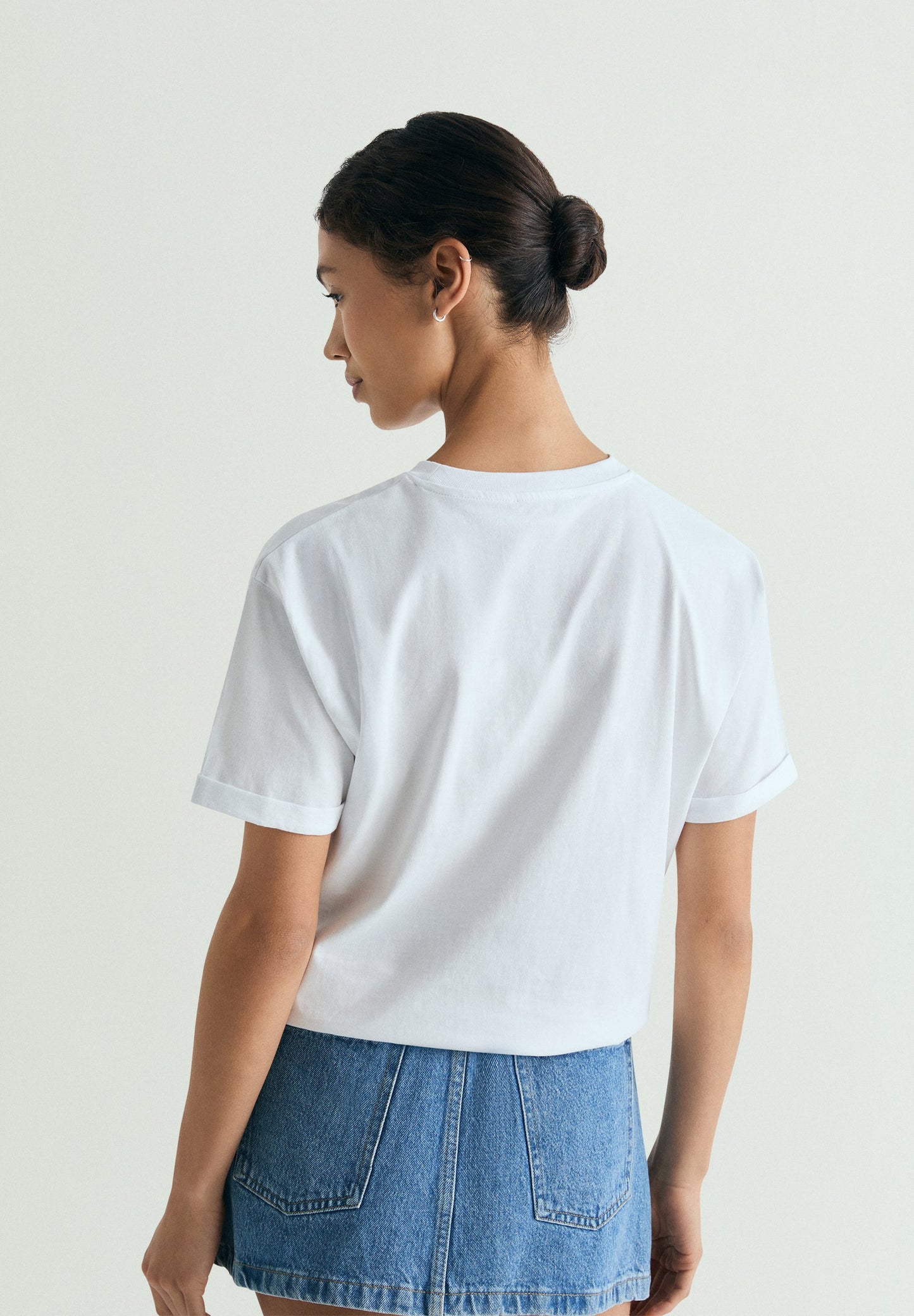 T-SHIRT ESTAMPADA COM LOGÓTIPO