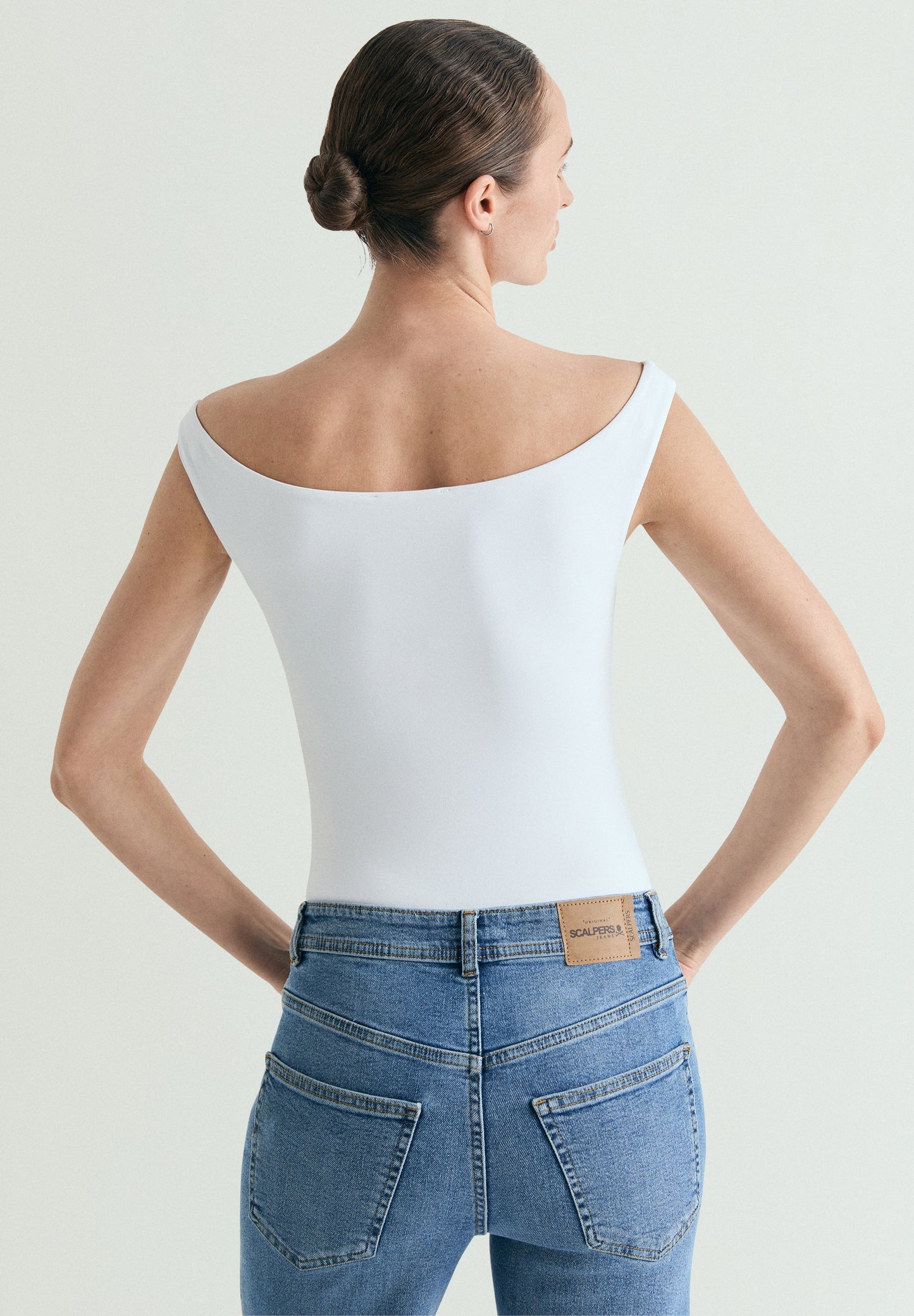 BODY OMBRO DESCAÍDO