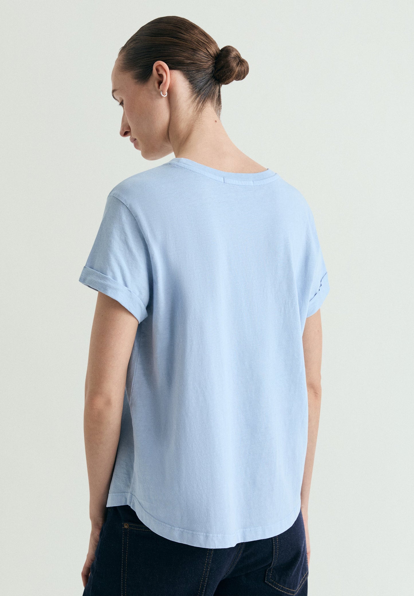 T-SHIRT BÁSICA COM SKULL