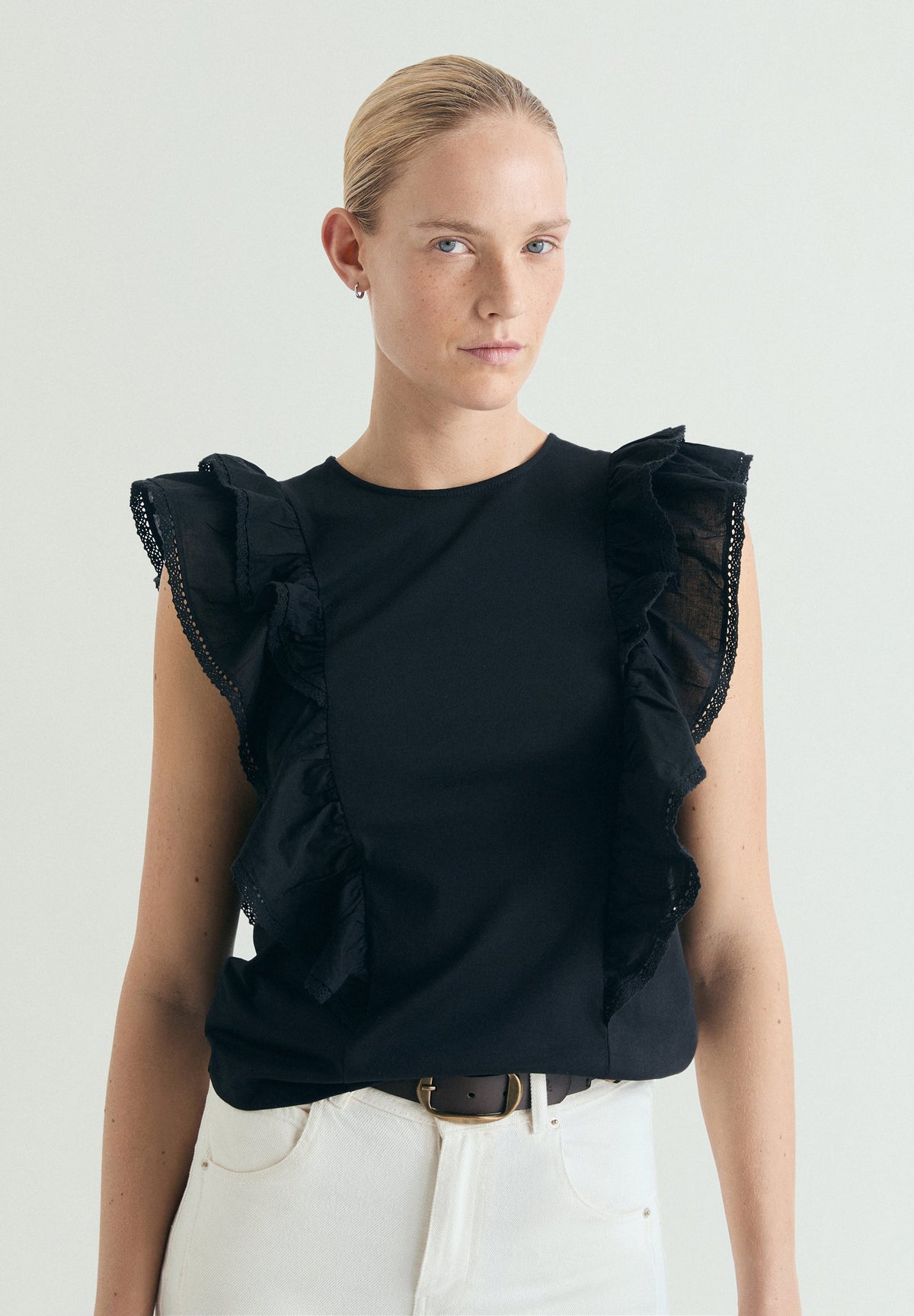 T-SHIRT ALGODÃO COM FOLHOS