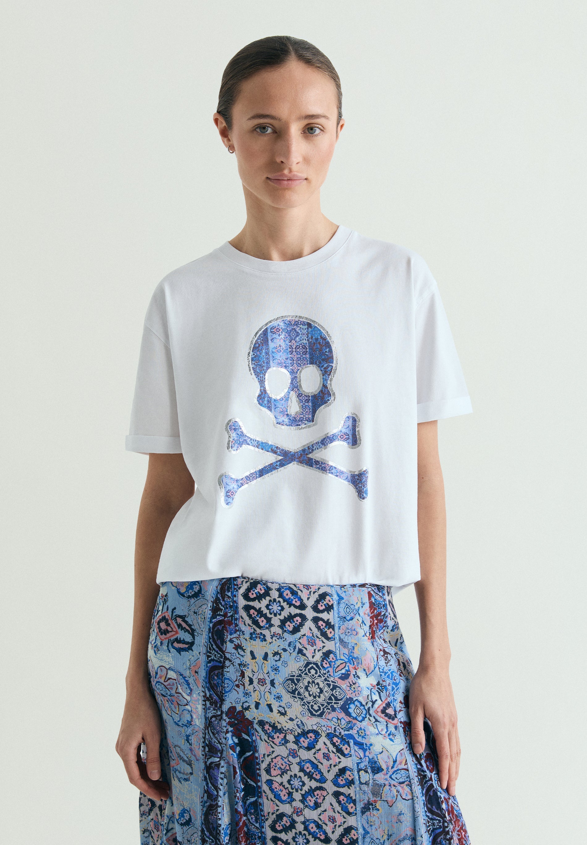T-SHIRT ESTAMPADA COM LOGÓTIPO
