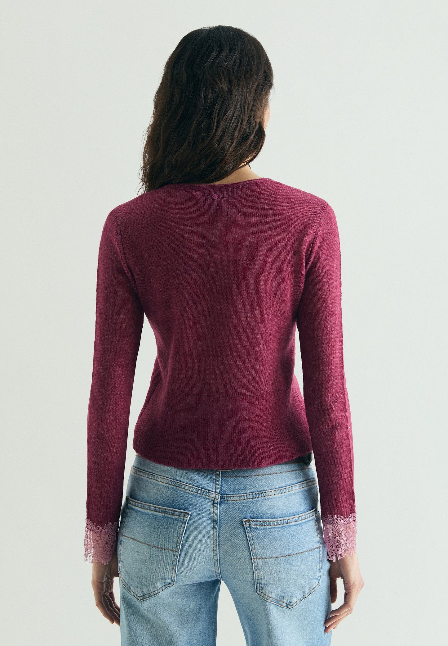 CARDIGAN DE MALHA COM RENDA