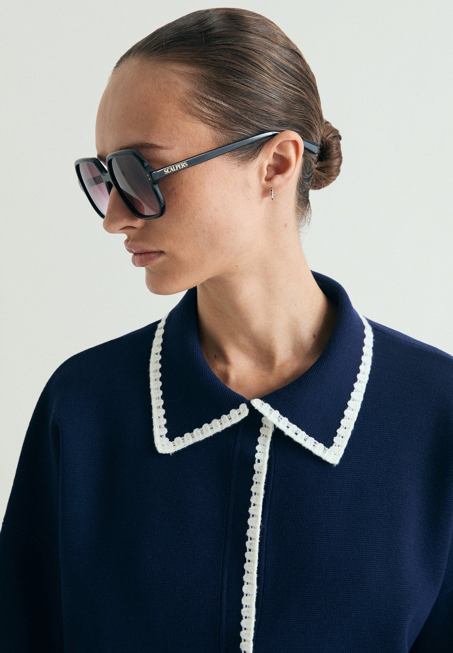 CARDIGAN DE MALHA FINA EM CONTRASTE