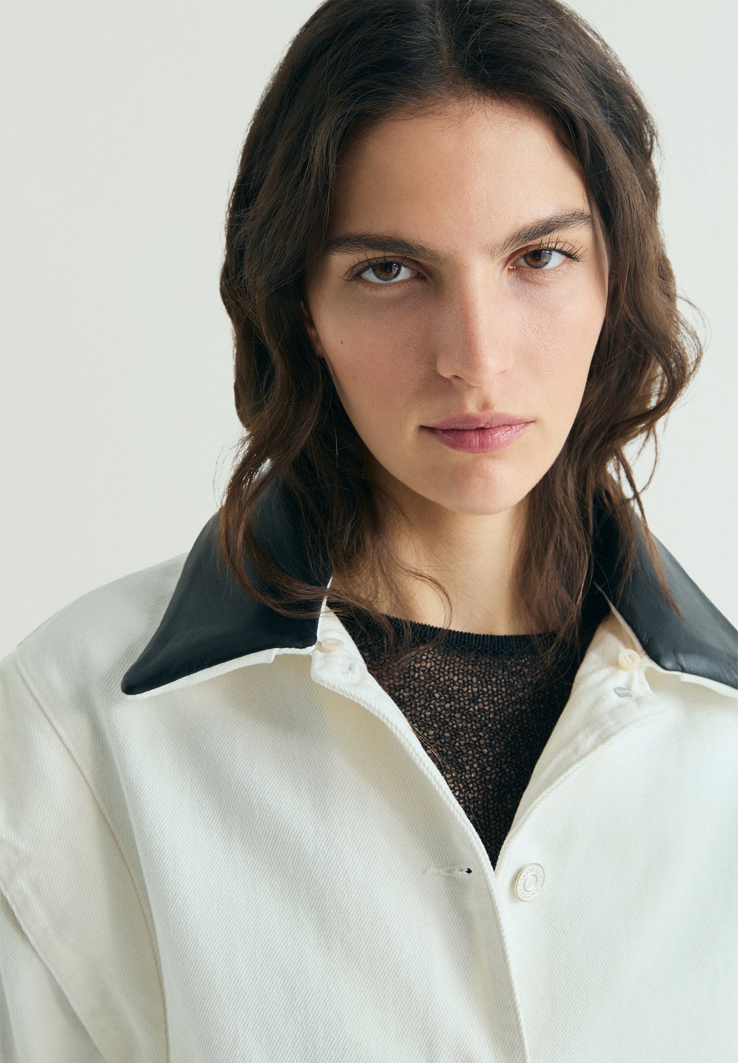 CARDIGAN DENIM EM CONTRASTE