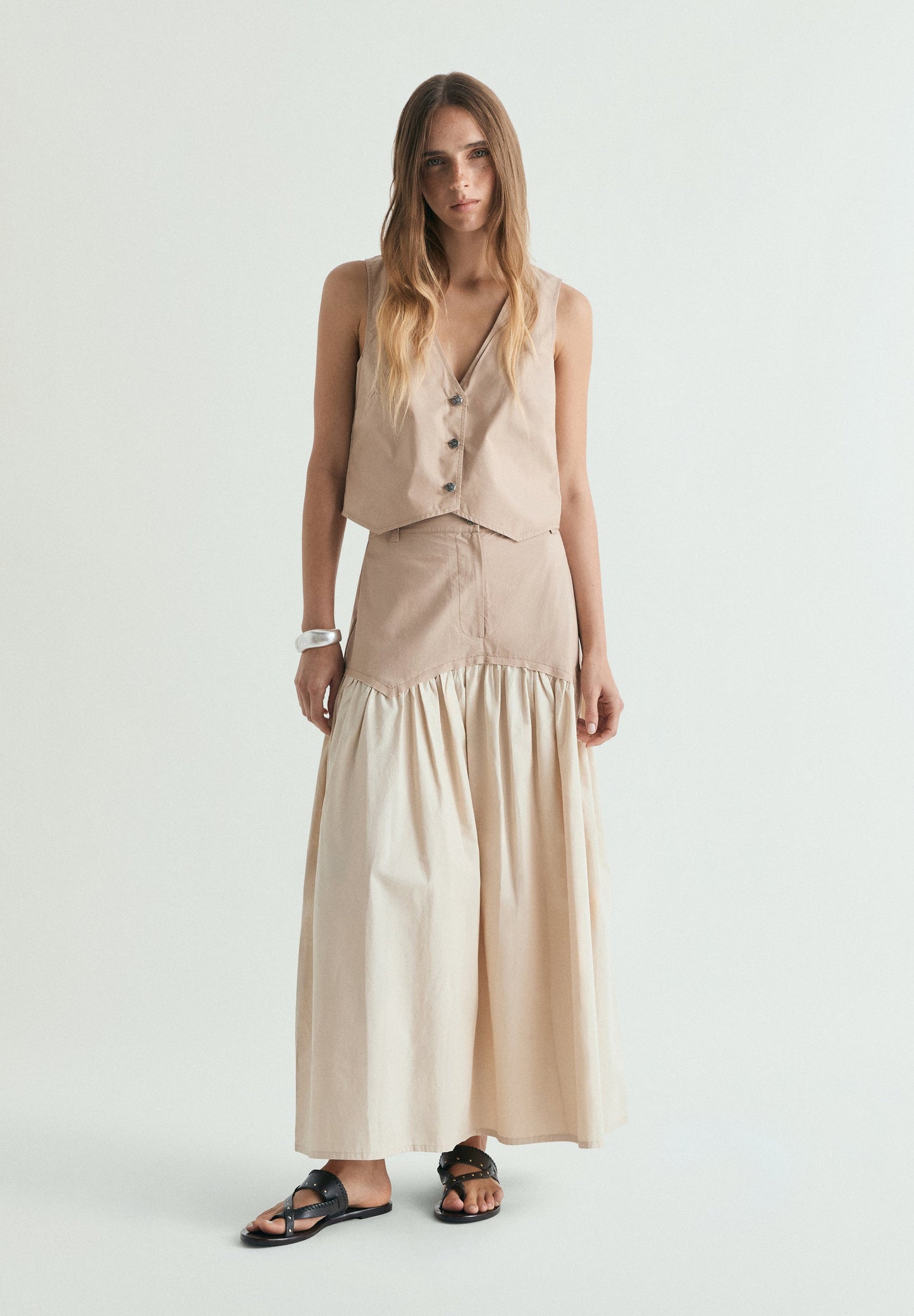 SAIA MIDI EM CONTRASTE