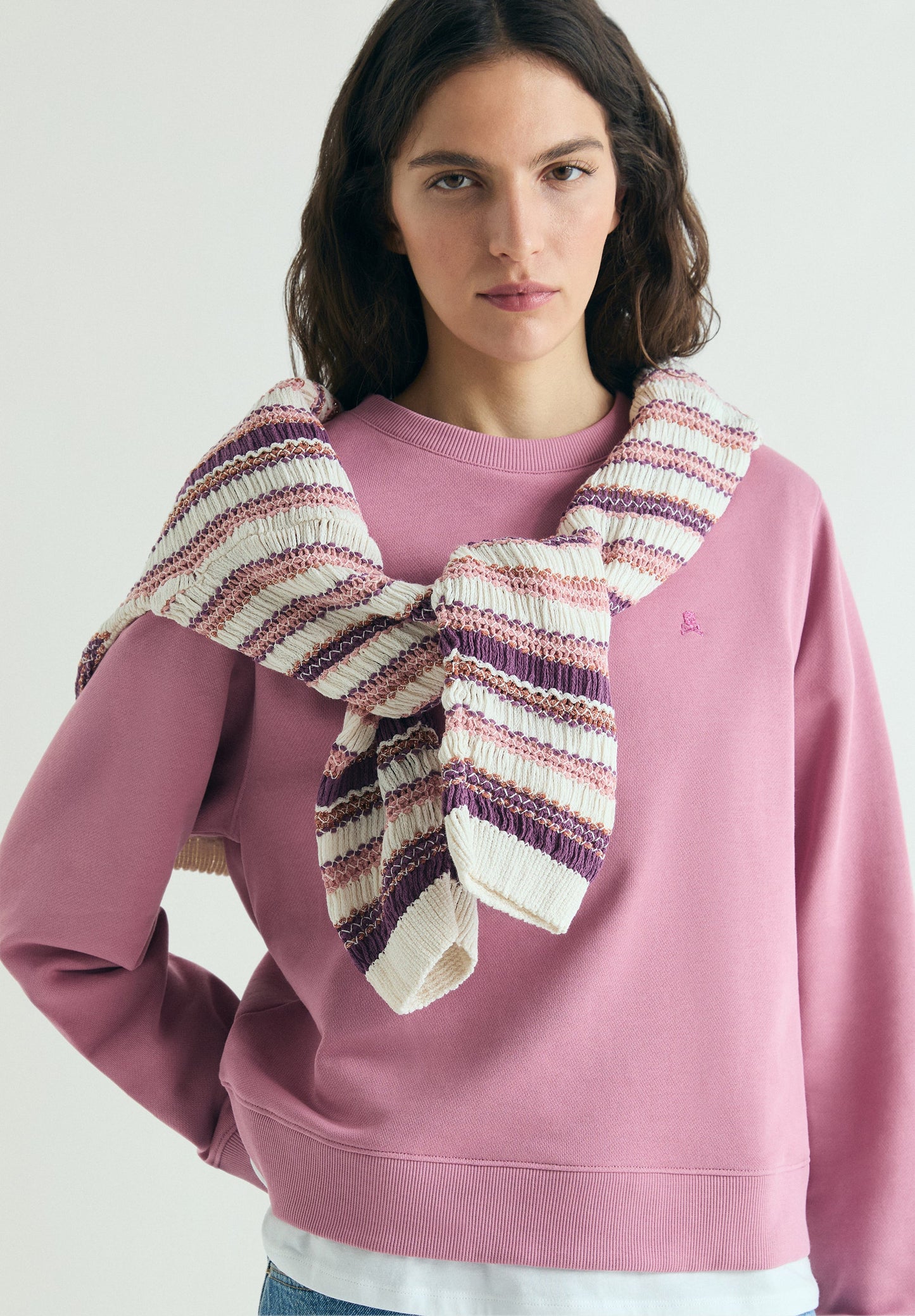 SWEATSHIRT BÁSICA COM SKULL