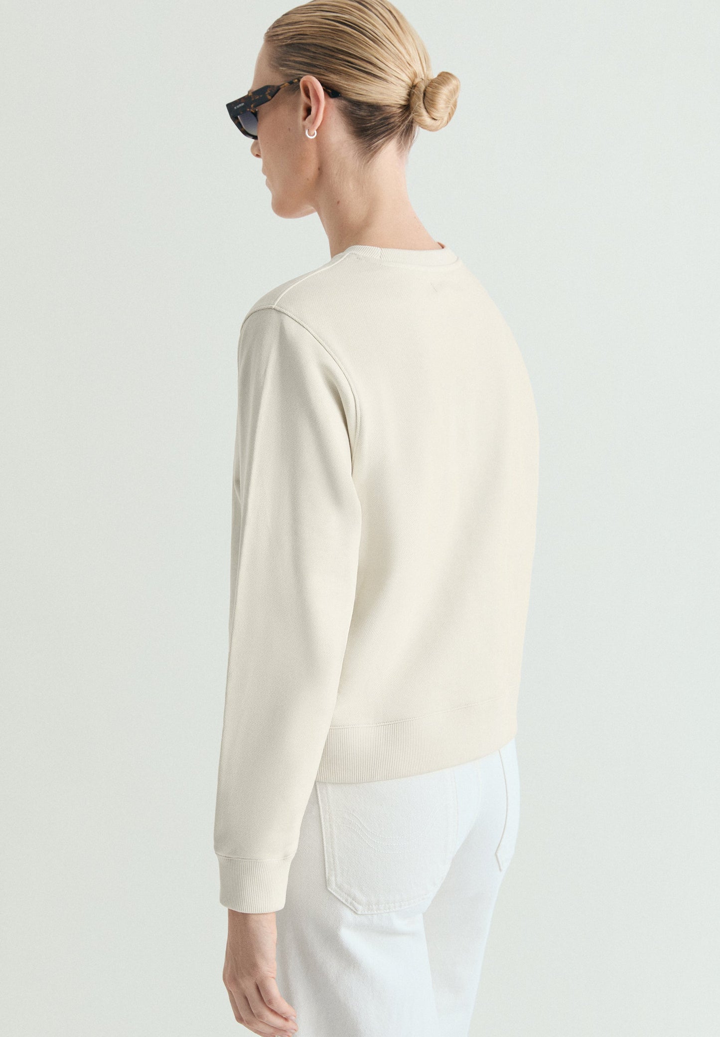 SWEATSHIRT BÁSICA COM SKULL