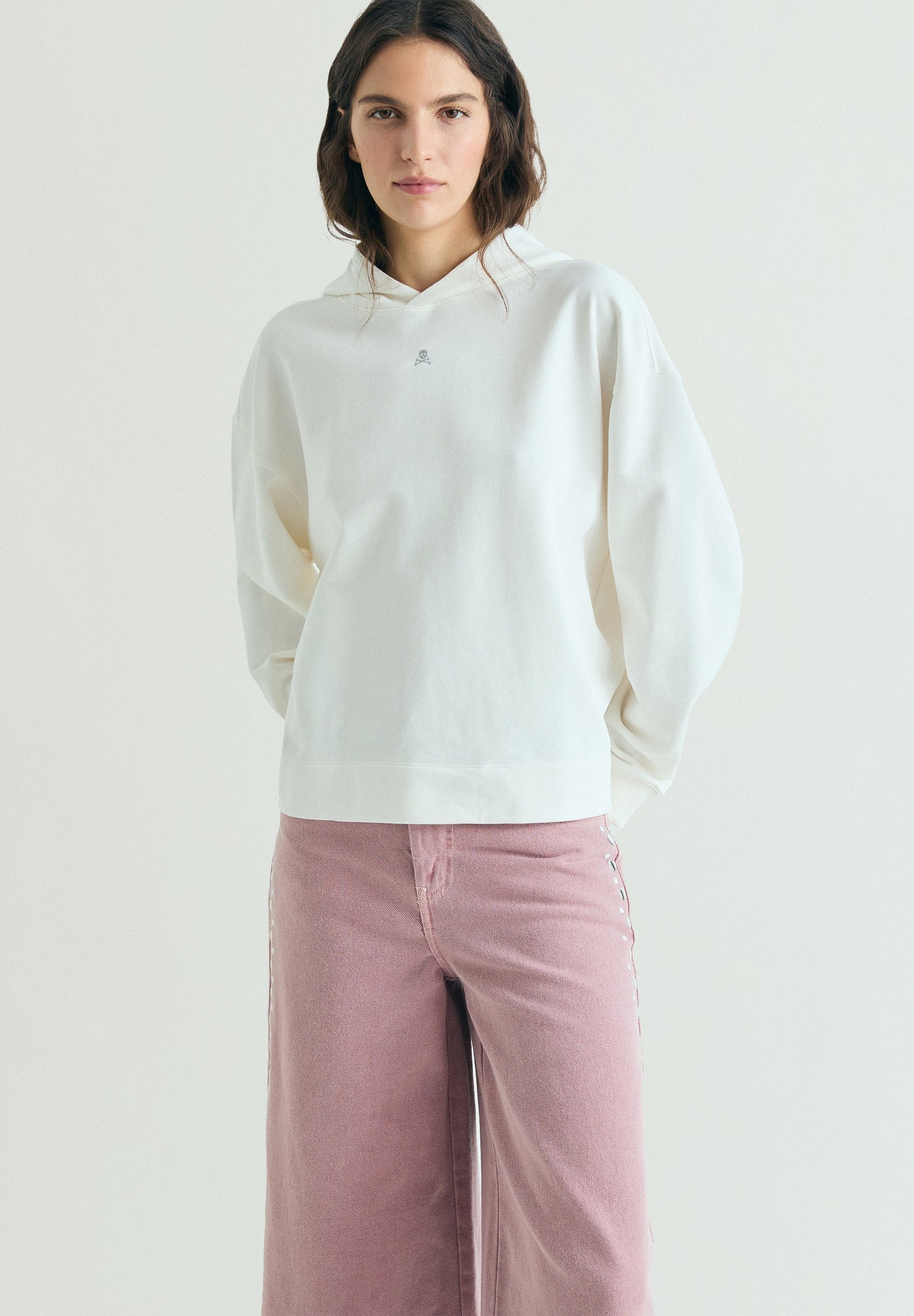 SWEATSHIRT BÁSICA COM CAPUZ