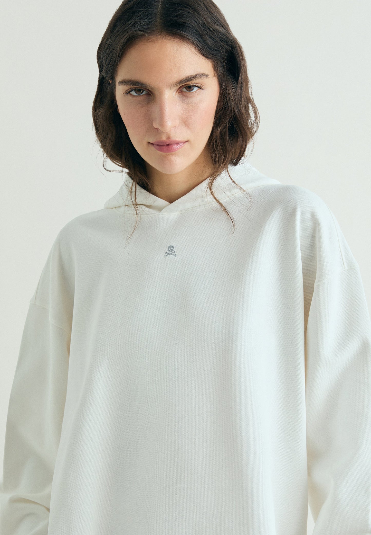 SWEATSHIRT BÁSICA COM CAPUZ