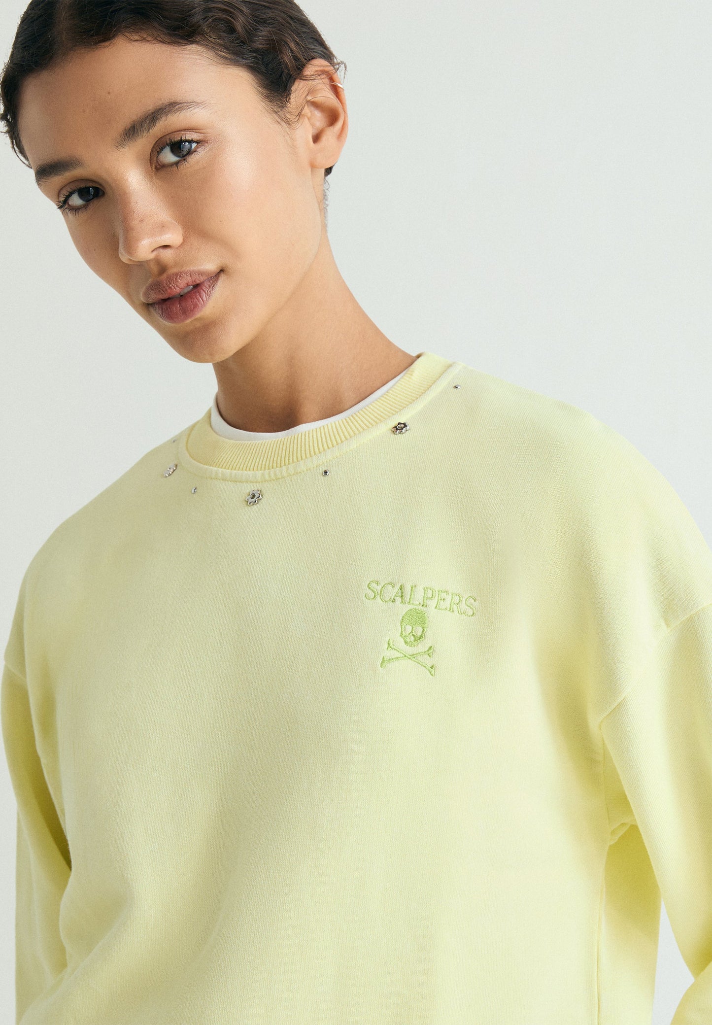 SWEATSHIRT TACHAS SKULL