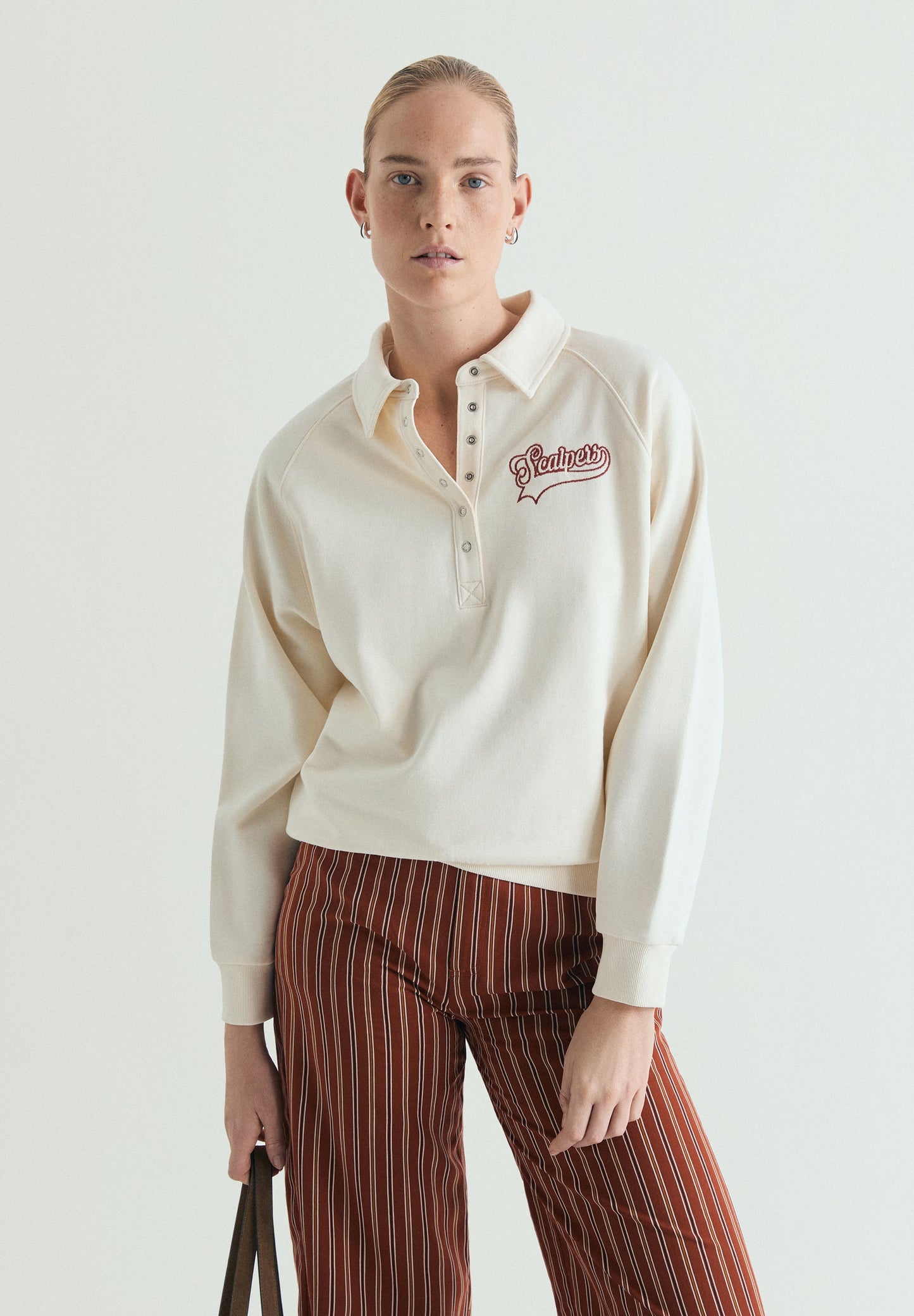 SWEATSHIRT ESTILO CAMISA POLO