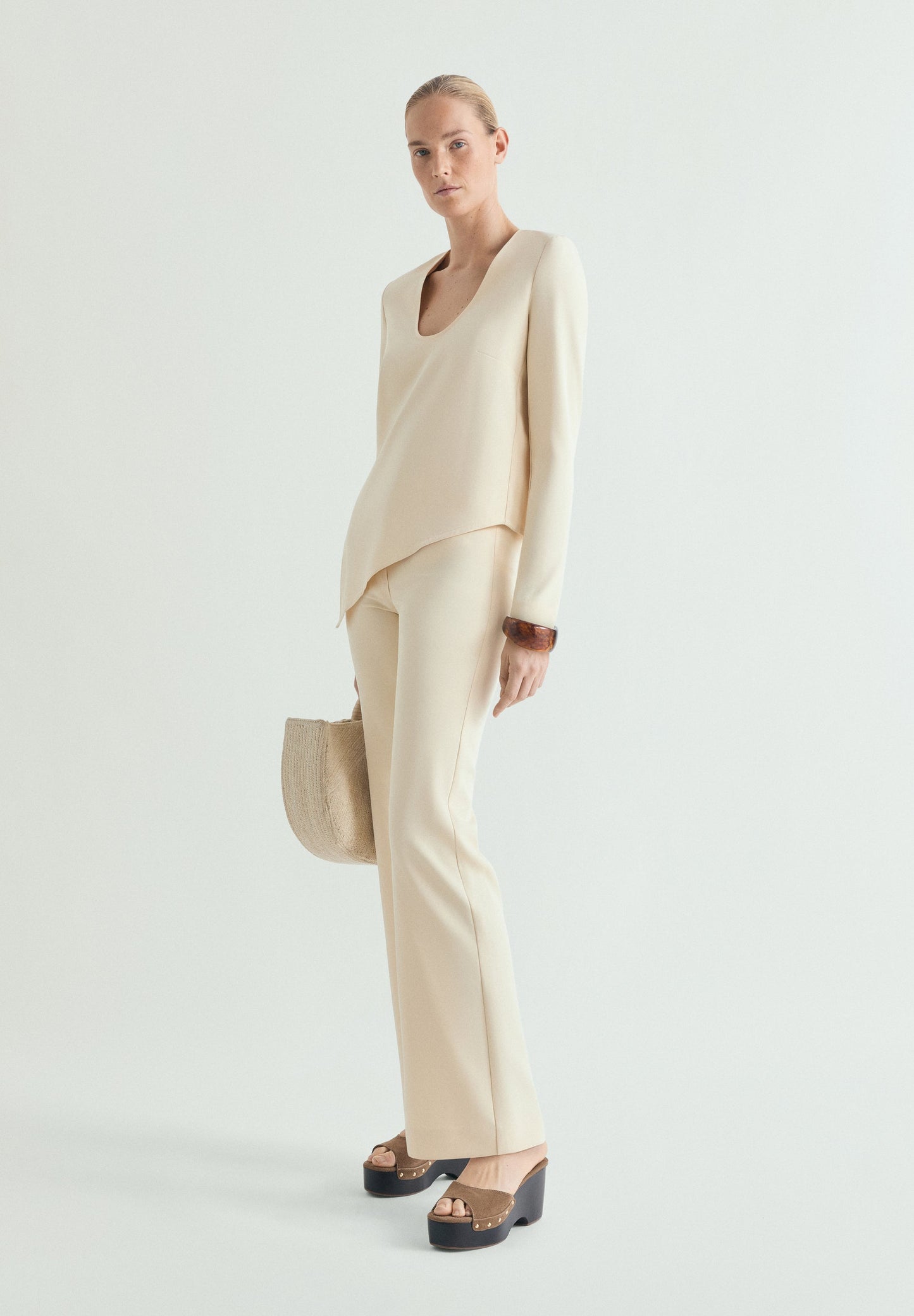 TOP FLUIDO ASSIMÉTRICO