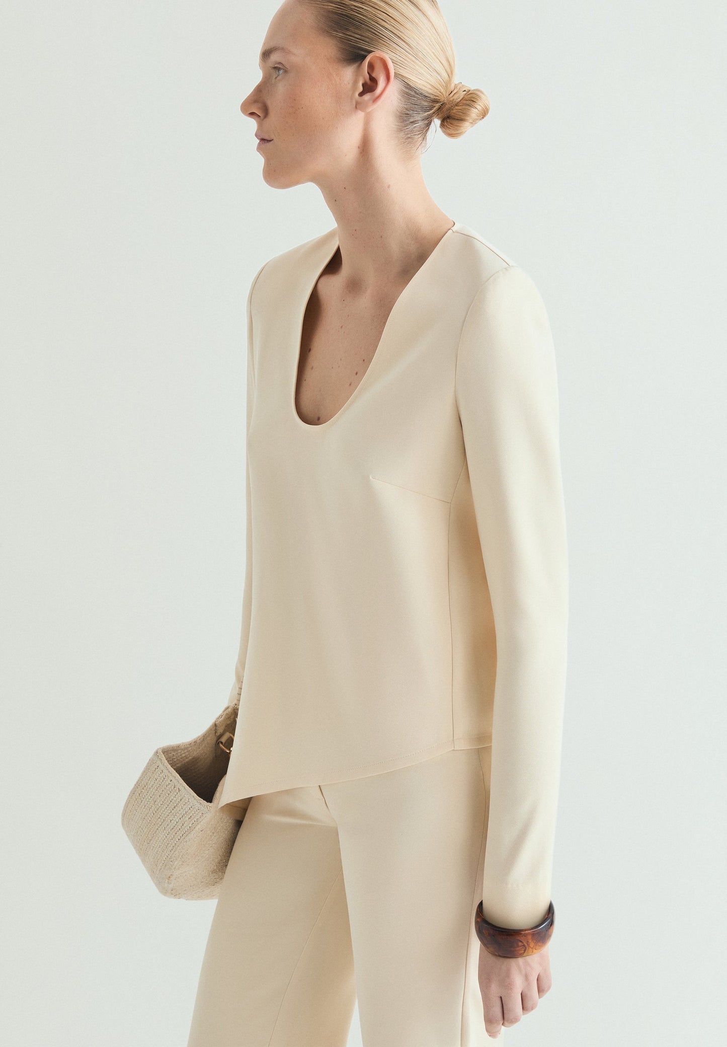 TOP FLUIDO ASSIMÉTRICO