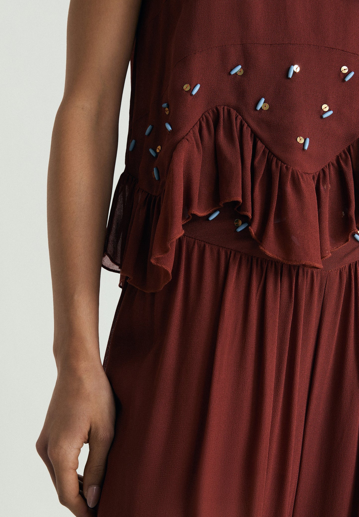 TOP FLUIDO COM APLIQUES