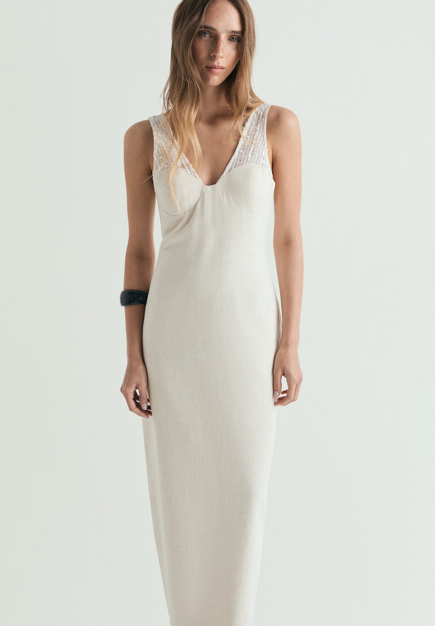 VESTIDO MIDI LINHO