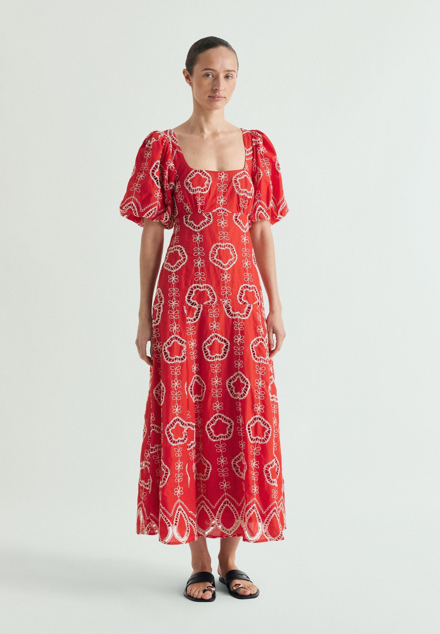 VESTIDO MIDI COM MANGAS ABALONADAS