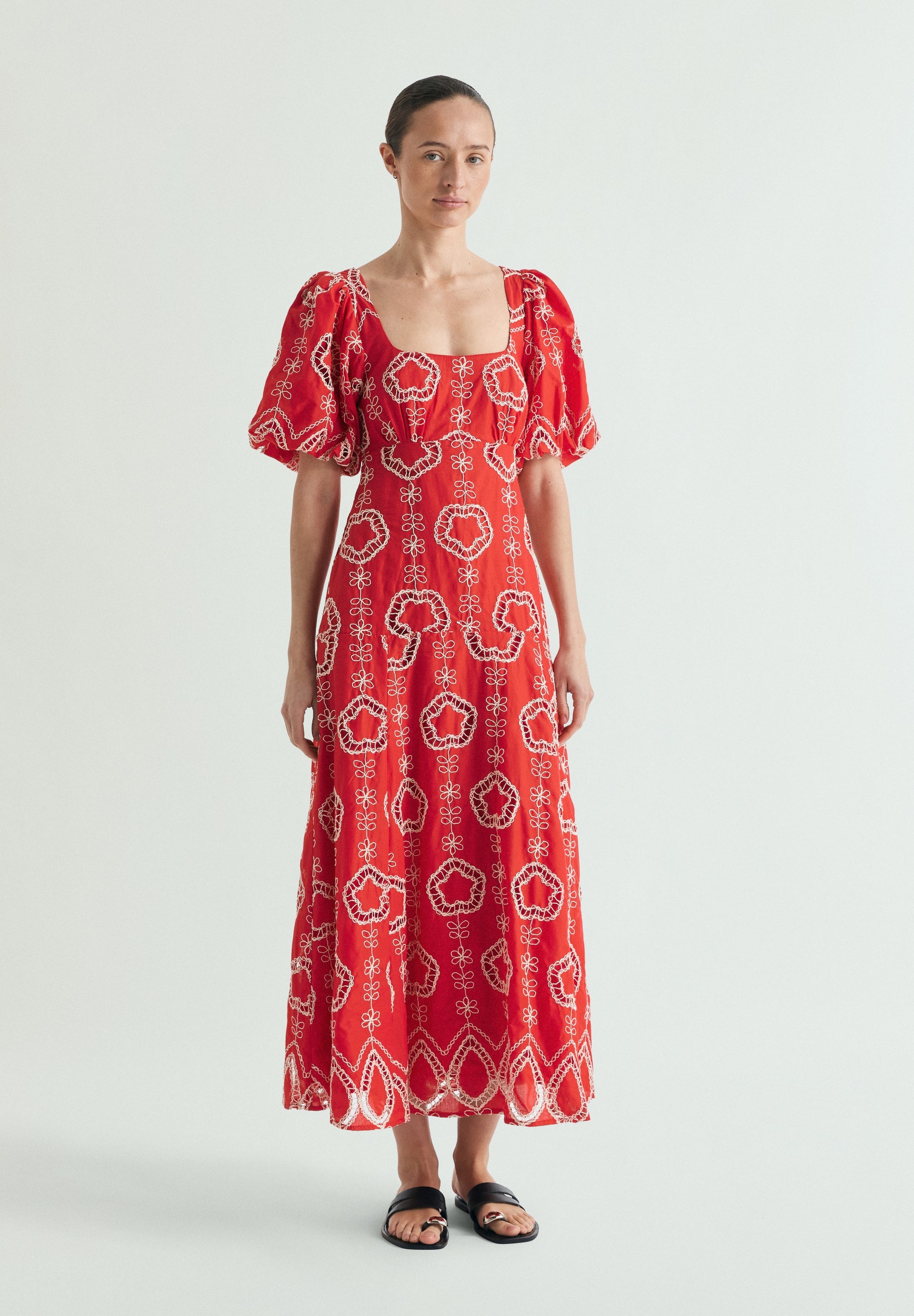 VESTIDO MIDI COM MANGAS ABALONADAS