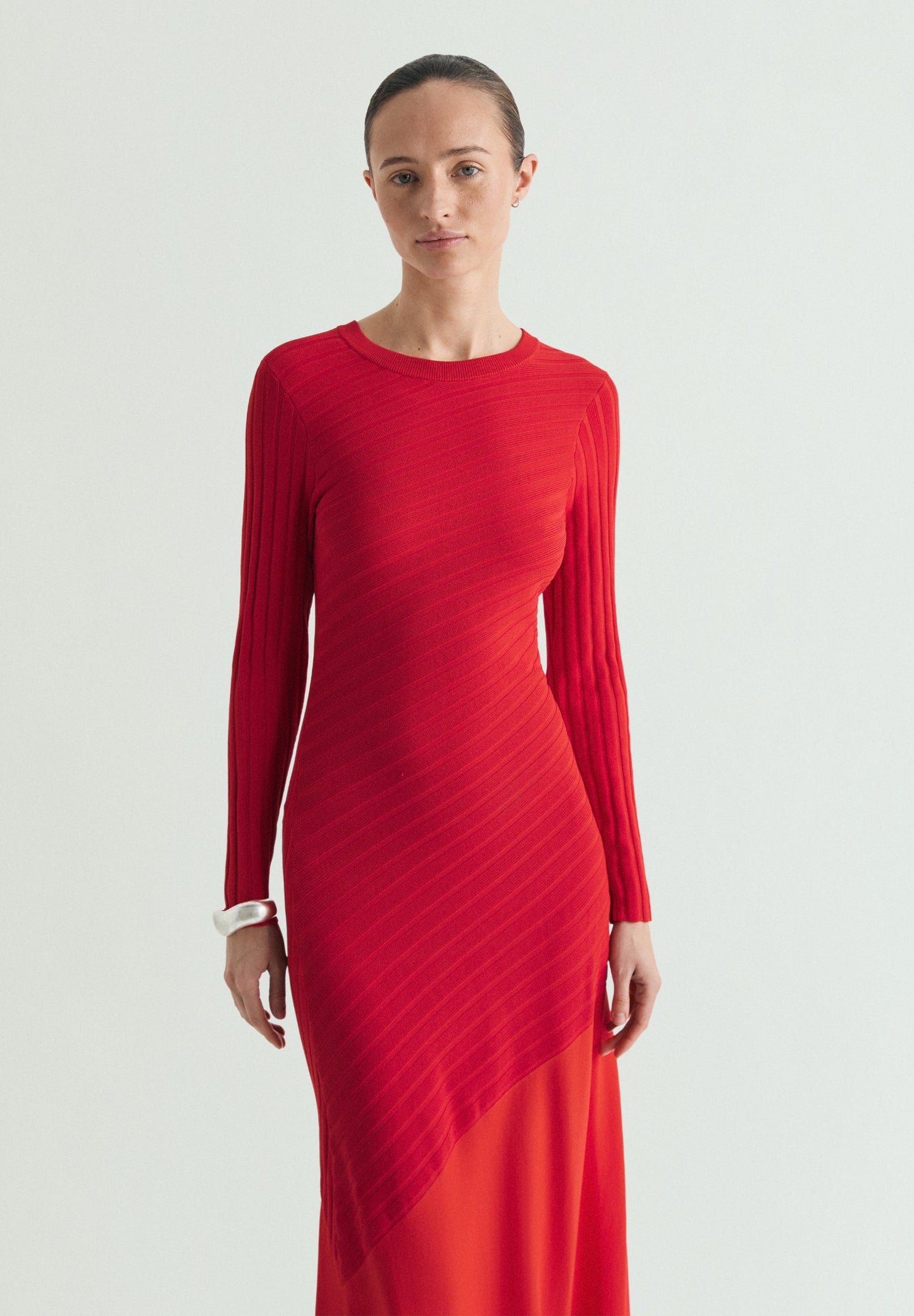 VESTIDO ÀS RISCAS DE MALHA