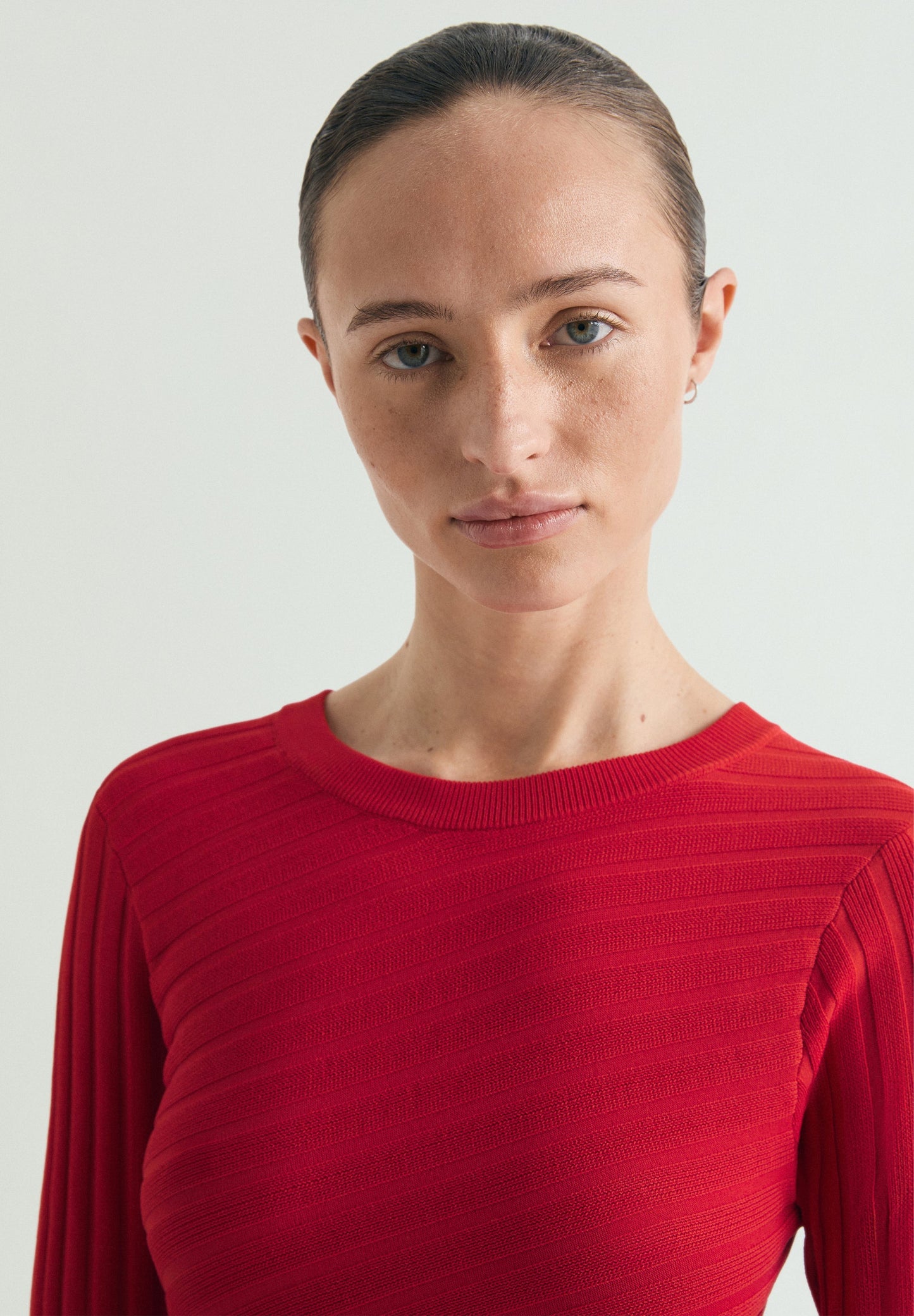 VESTIDO ÀS RISCAS DE MALHA