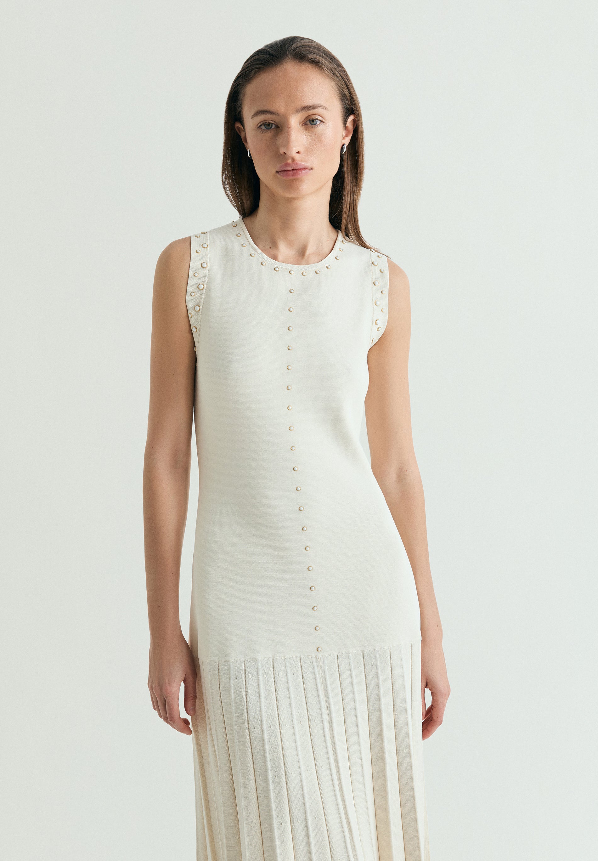 VESTIDO MIDI TACHAS