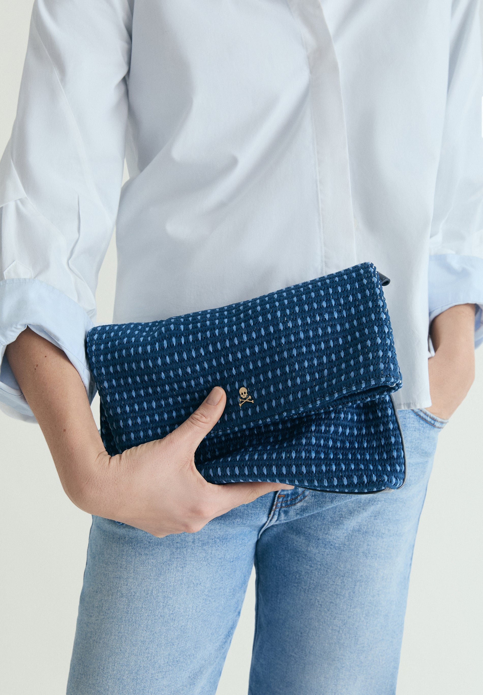 BOLSA CLUTCH TRANÇADA