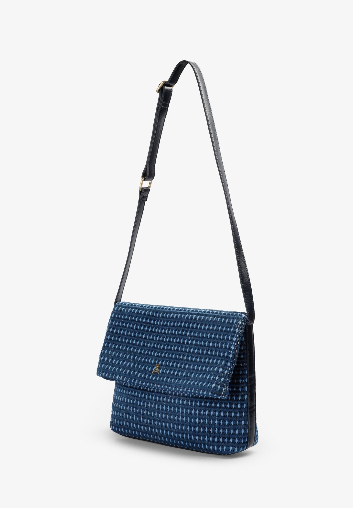 BOLSA CLUTCH TRANÇADA