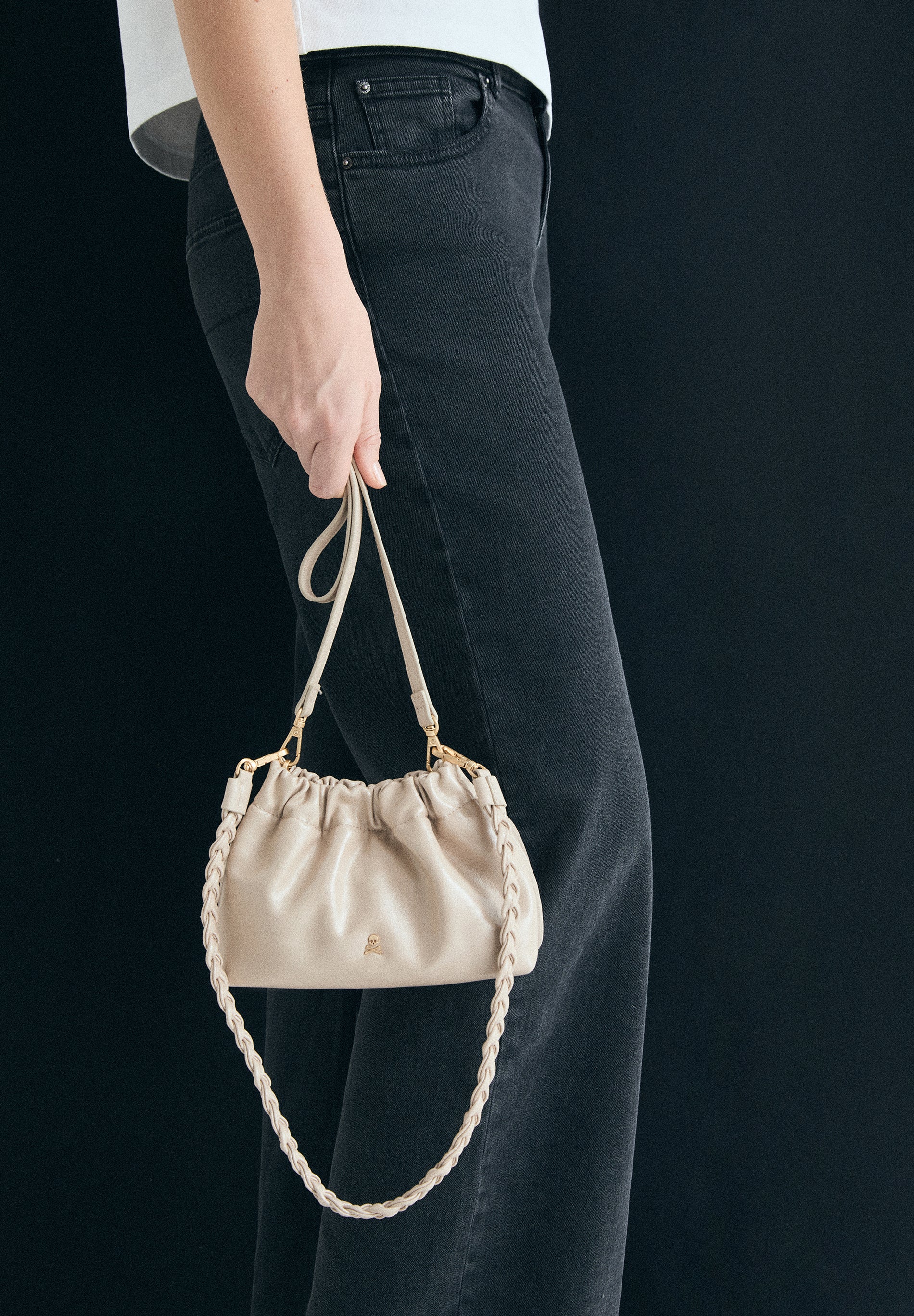 BOLSA CLUTCH COM FRANZIDO