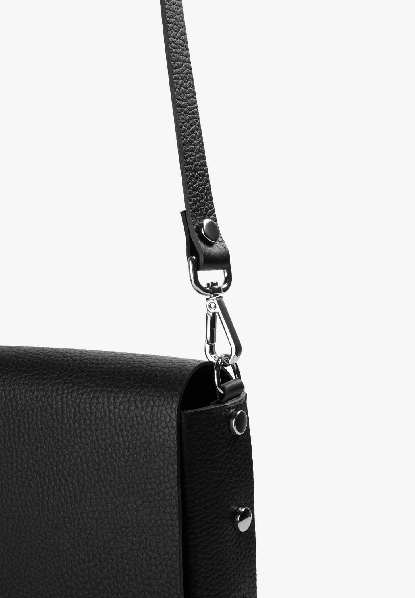 BOLSA DE PELE COM APLIQUES