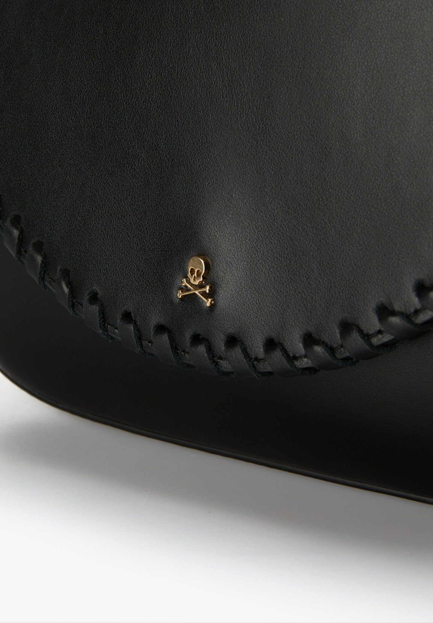 BOLSA A TIRACOLO EM PELE ENTRANÇADA